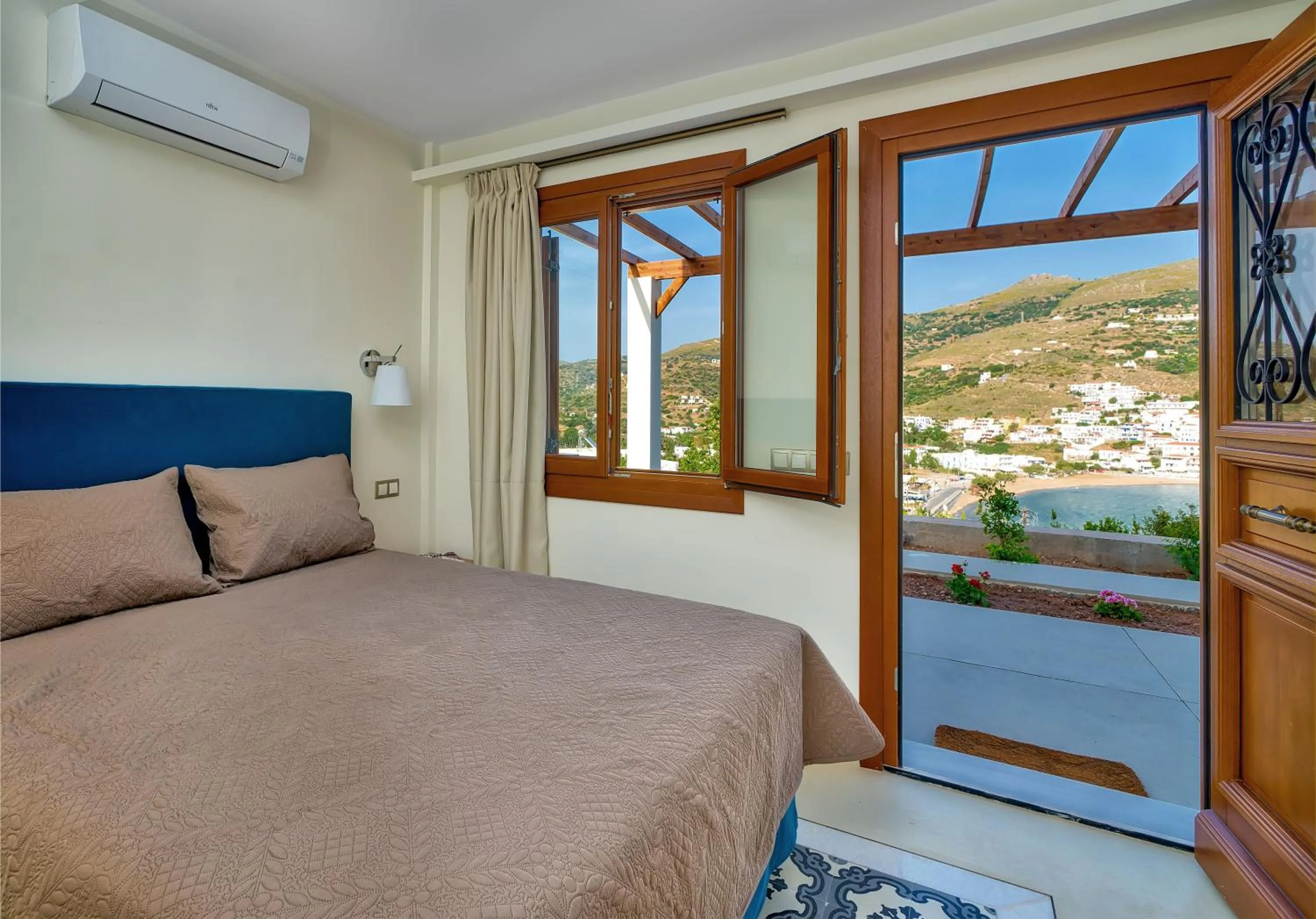 Property building, Bed in Belvedere Andros