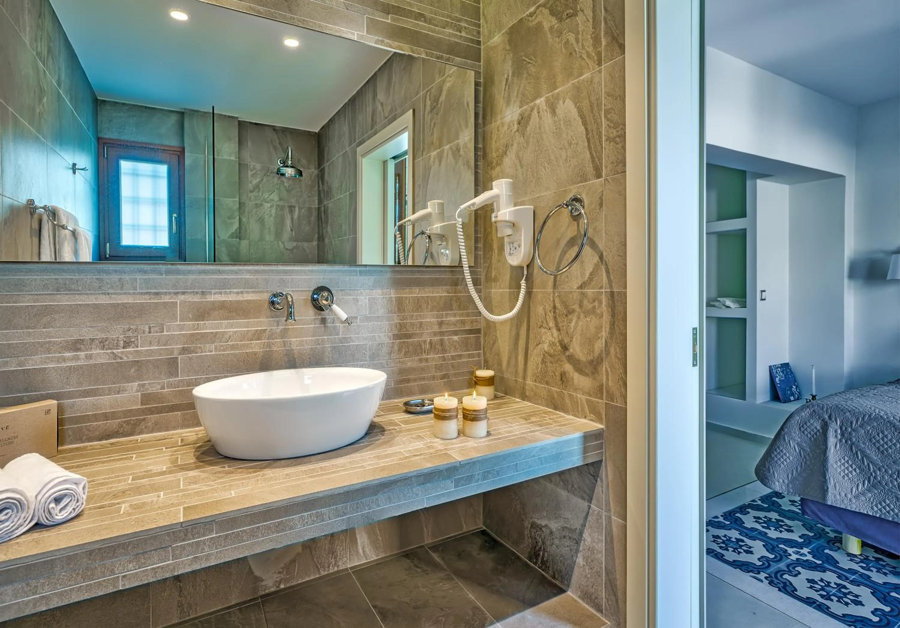 Bathroom in Belvedere Andros