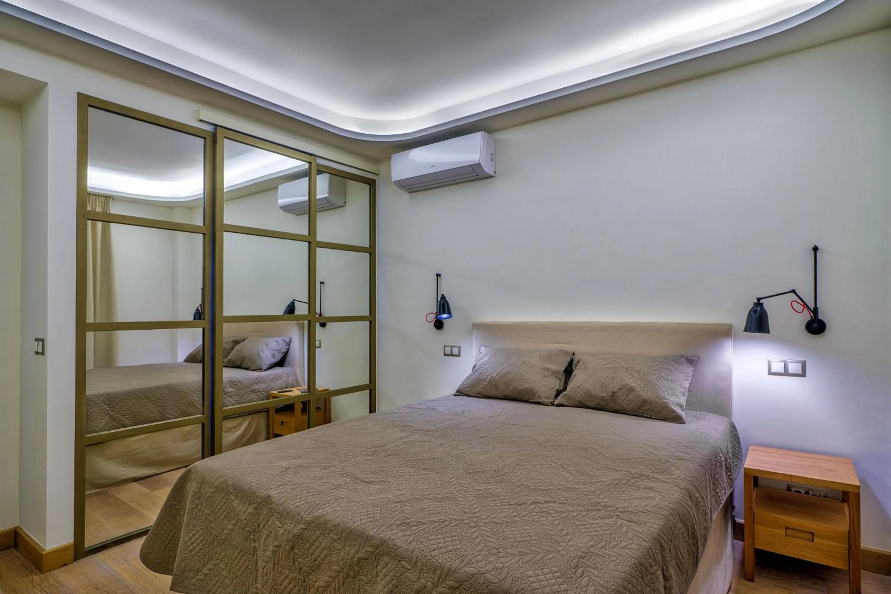 Property building, Bed in Belvedere Andros