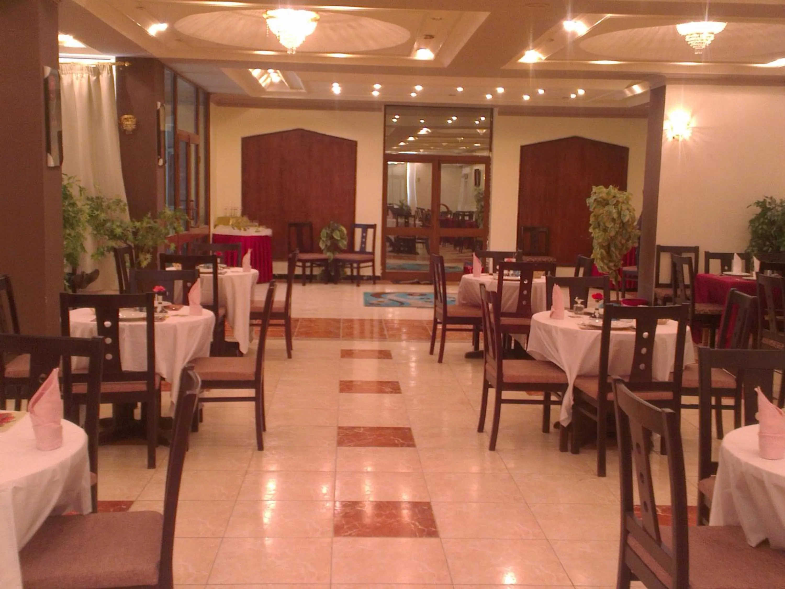 Restaurant/places to eat in Ajami Hotel Armed Forces Apartments