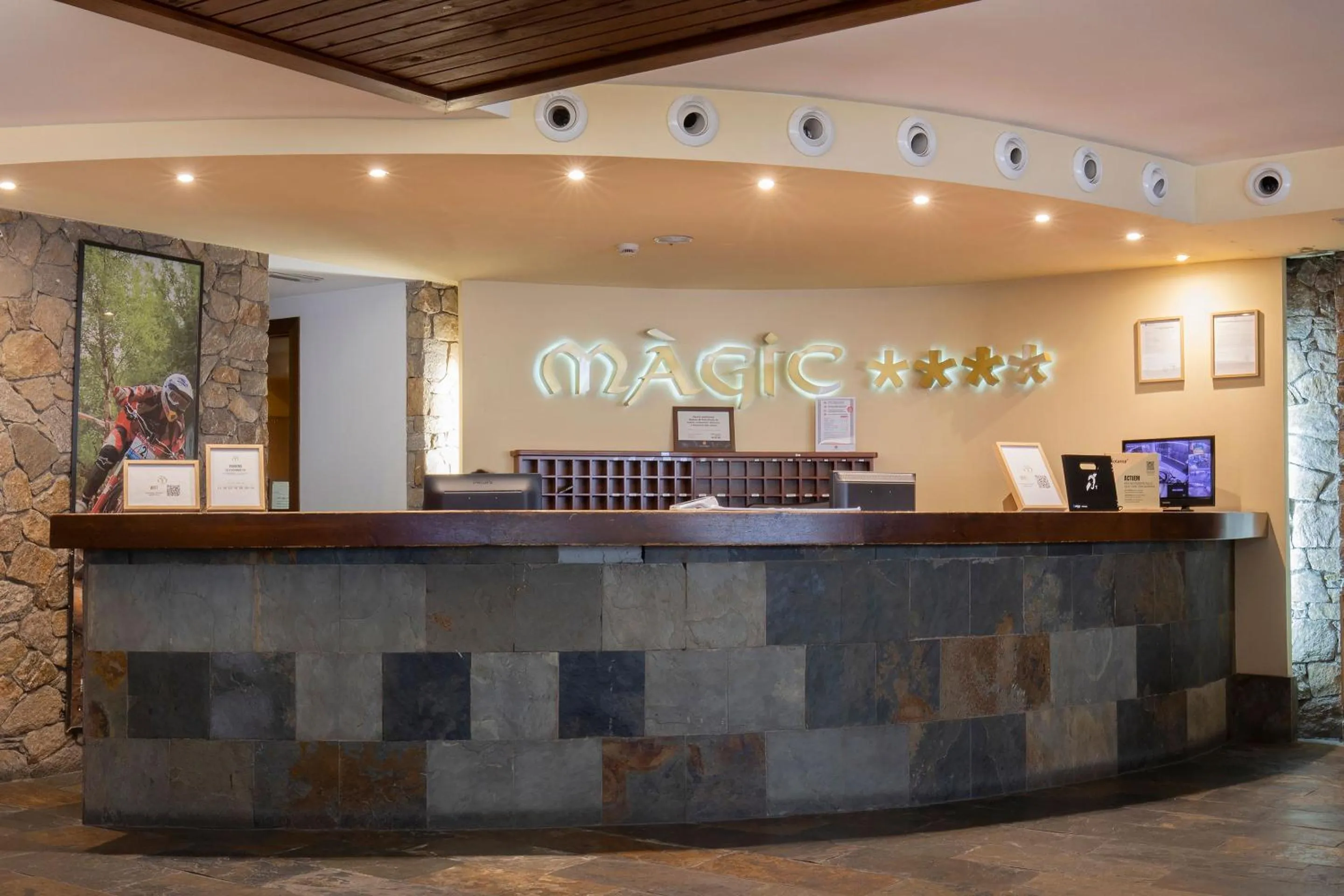 Lobby or reception in Hotel Màgic La Massana by Nexta