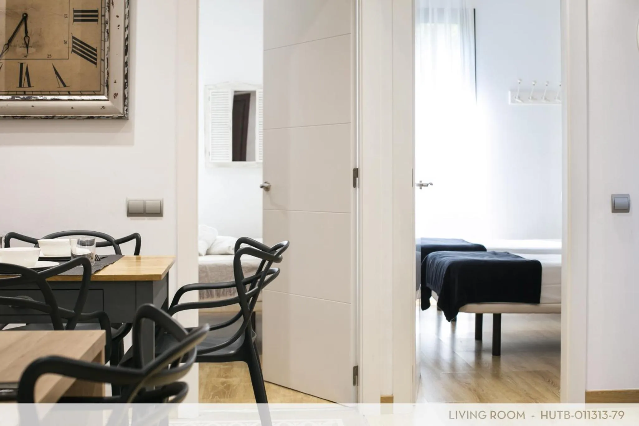 Photo of the whole room in Suite Place Barcelona Còrsega