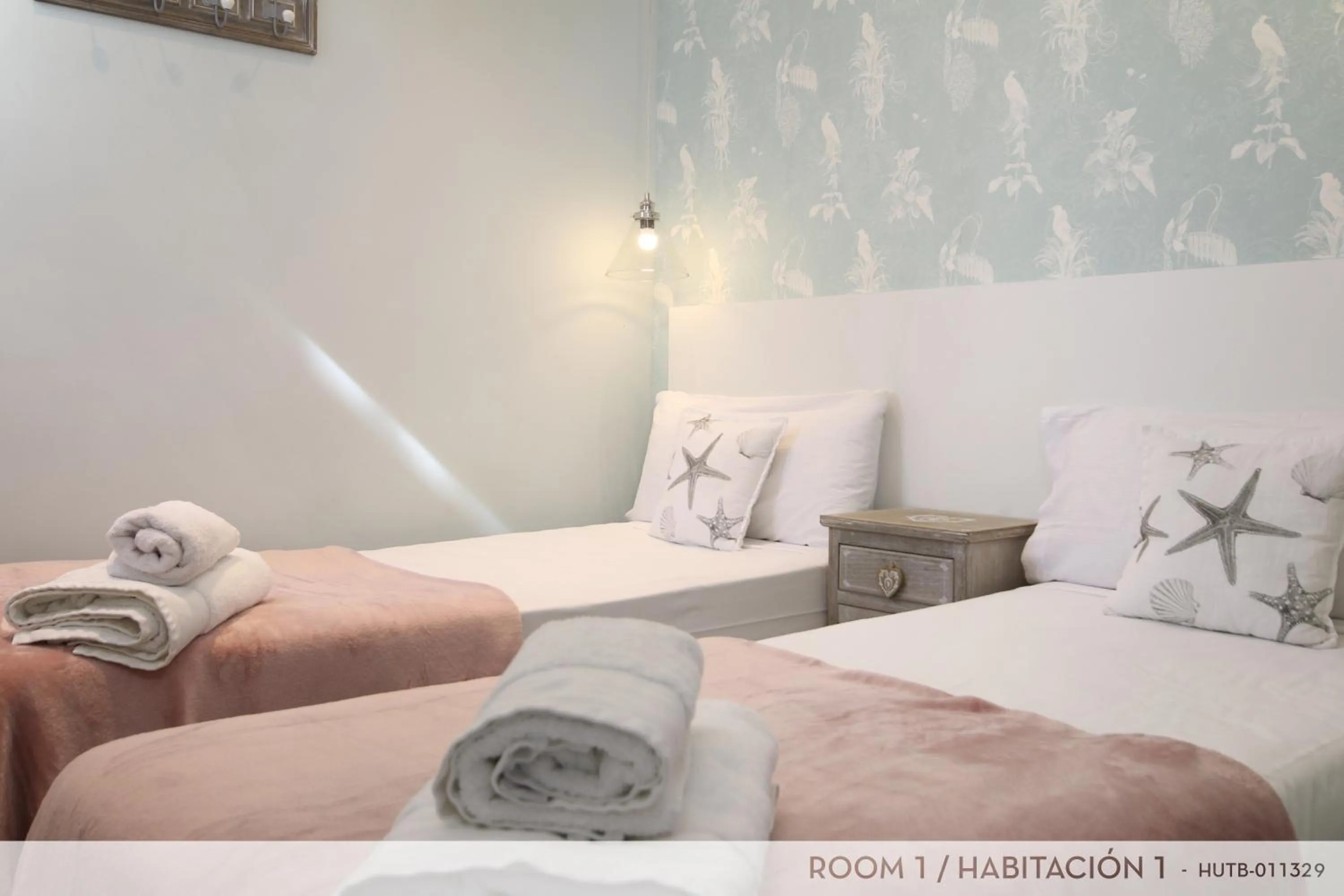 Bedroom, Bed in Suite Place Barcelona Còrsega