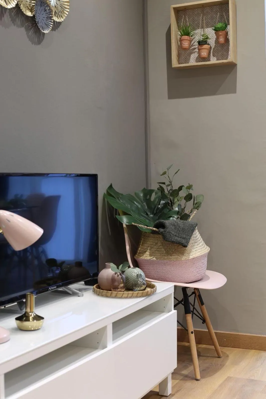 TV and multimedia in Suite Place Barcelona Còrsega