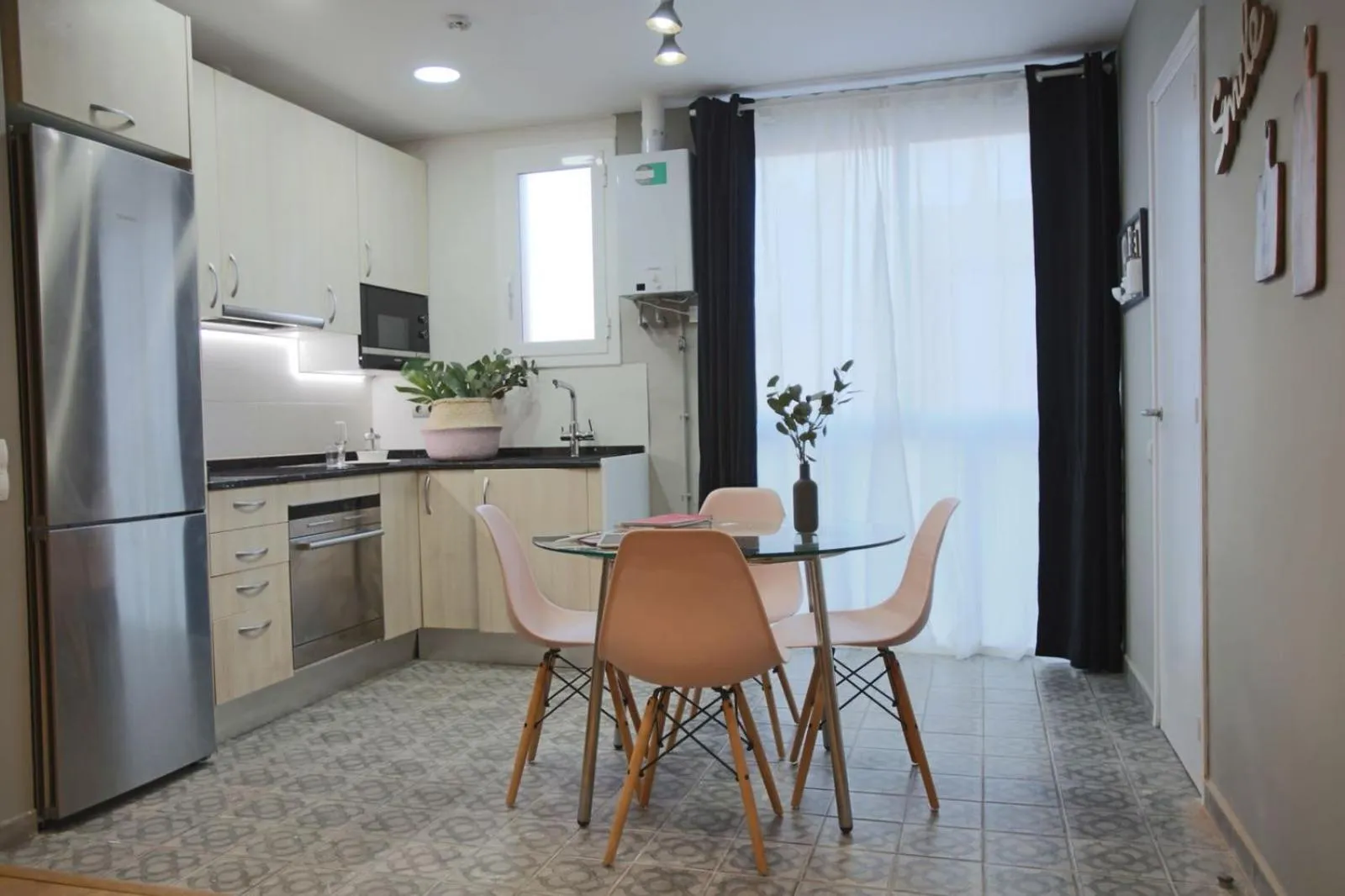 Kitchen or kitchenette in Suite Place Barcelona Còrsega