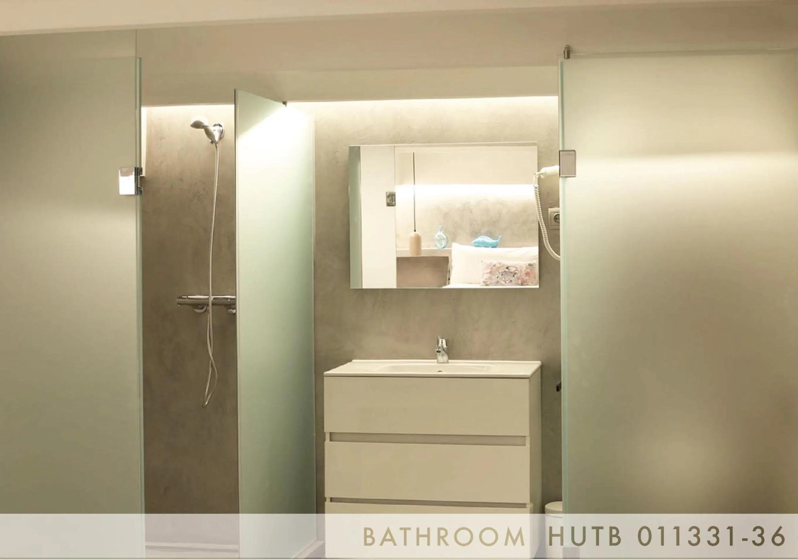 Bathroom in Suite Place Barcelona Còrsega