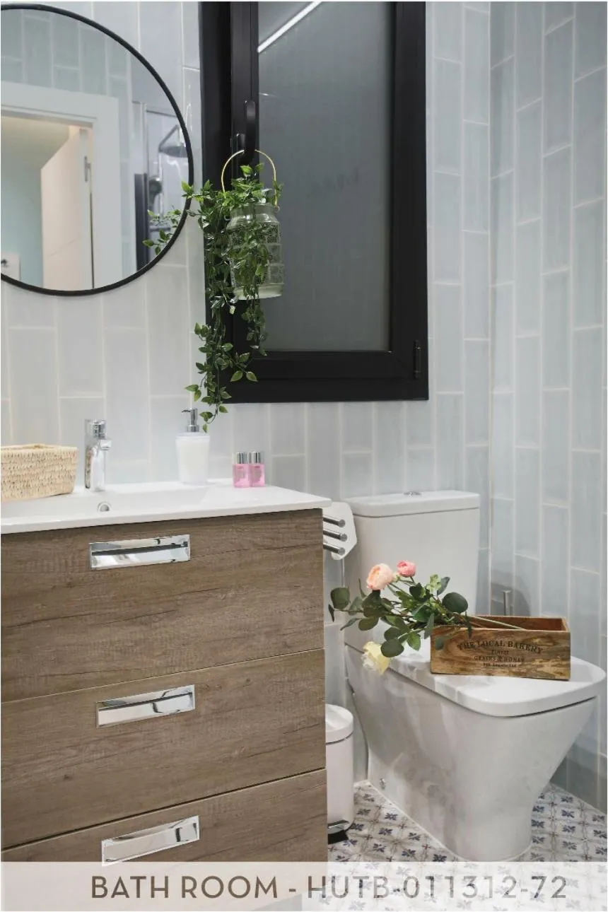 Bathroom in Suite Place Barcelona Còrsega