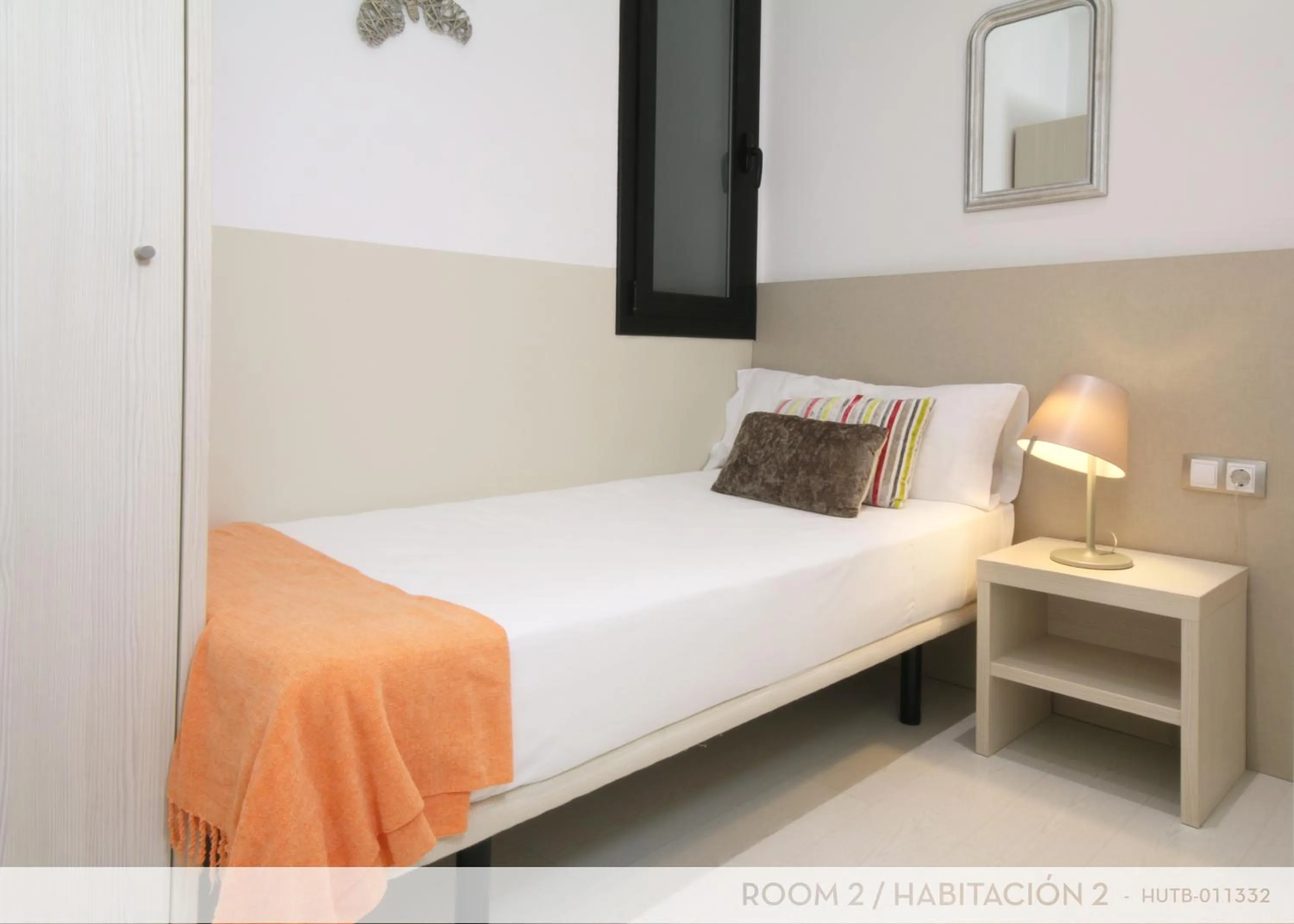 Bed in Suite Place Barcelona Còrsega