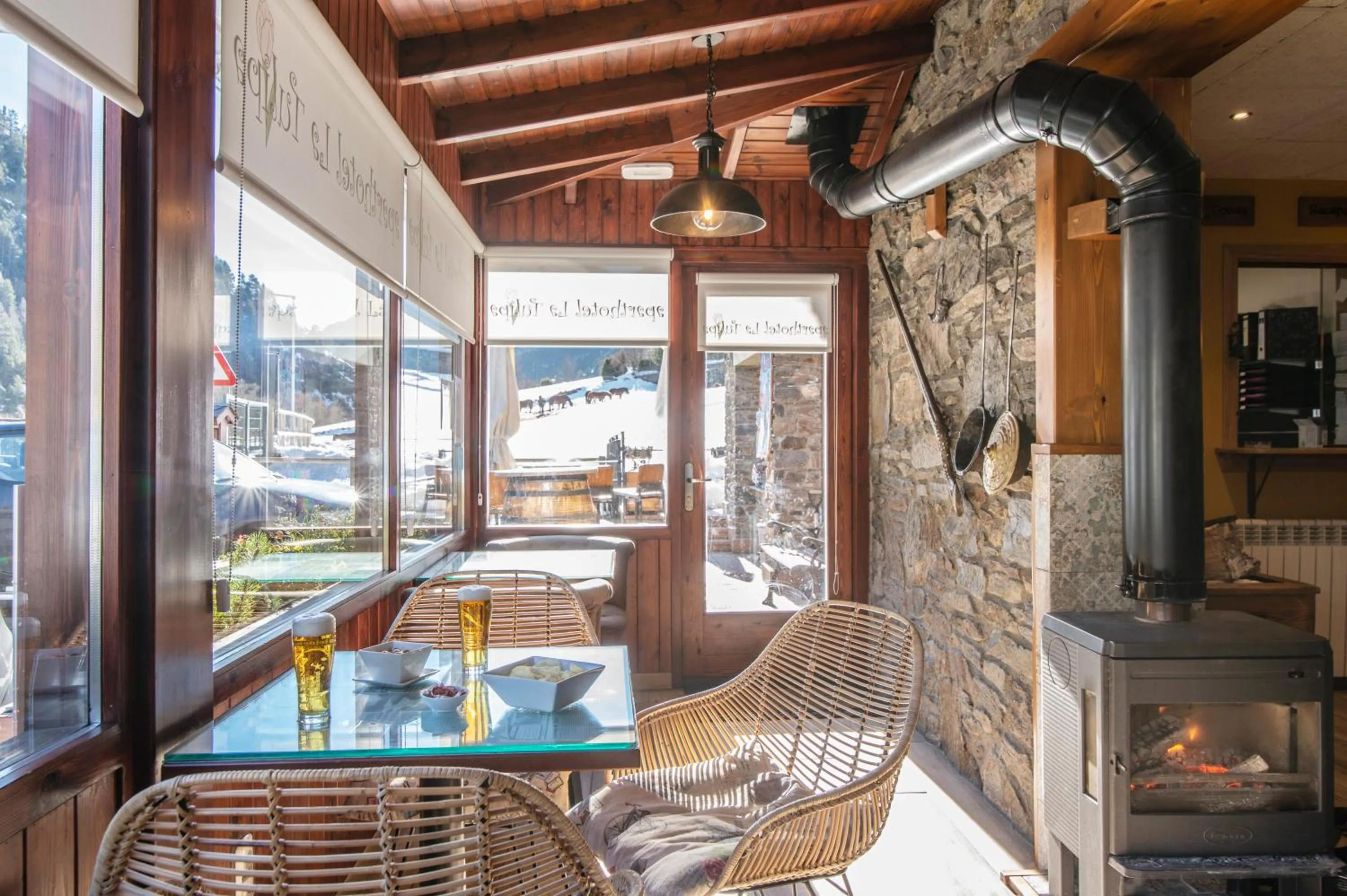 Restaurant/places to eat in Pierre & Vacances Aparthotel La Tulipa