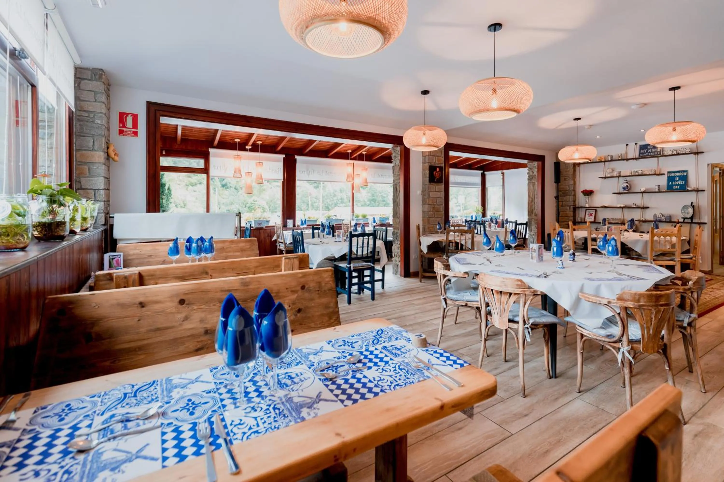 Restaurant/places to eat in Pierre & Vacances Aparthotel La Tulipa