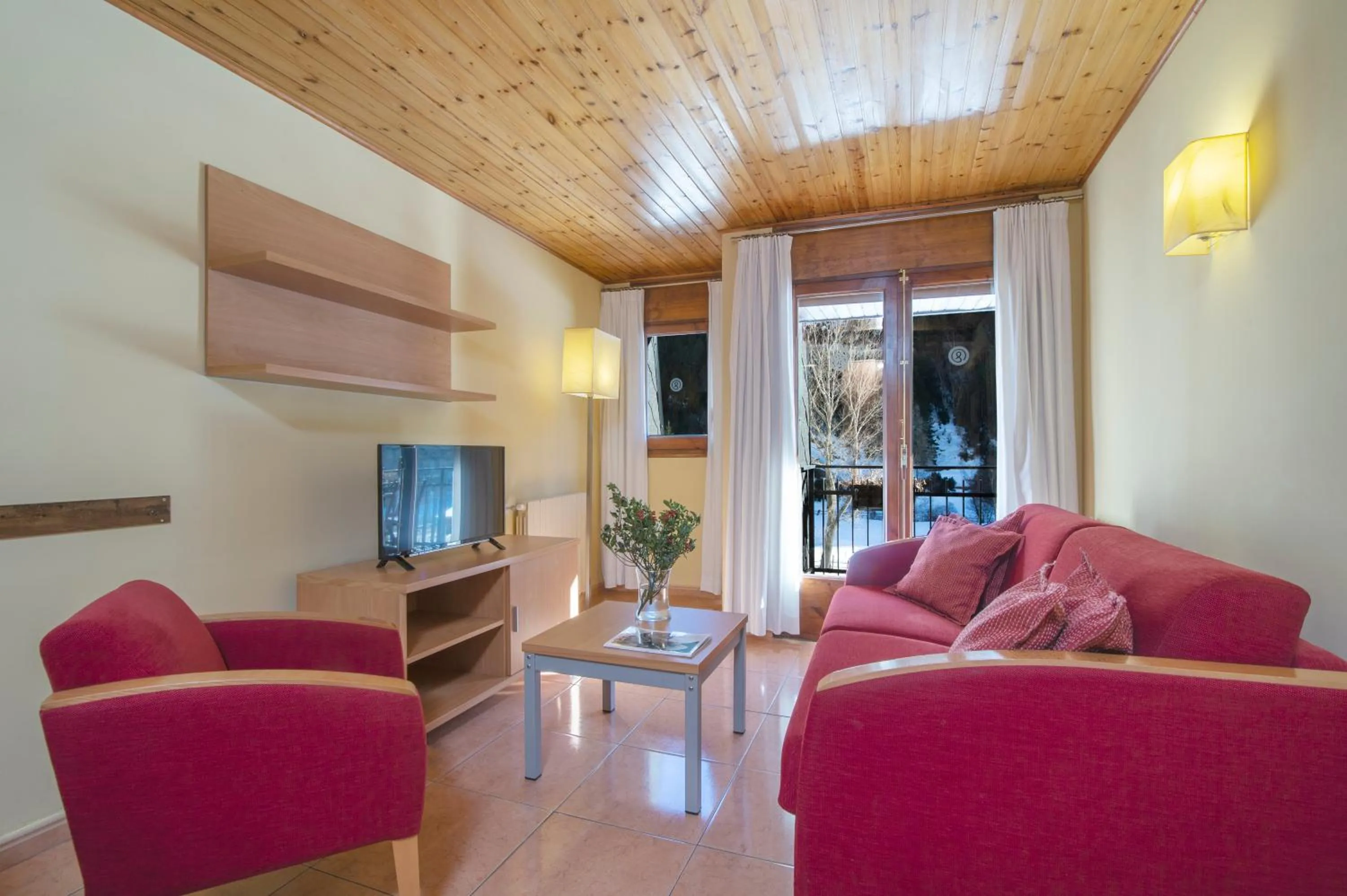 Living room in Pierre & Vacances Aparthotel La Tulipa