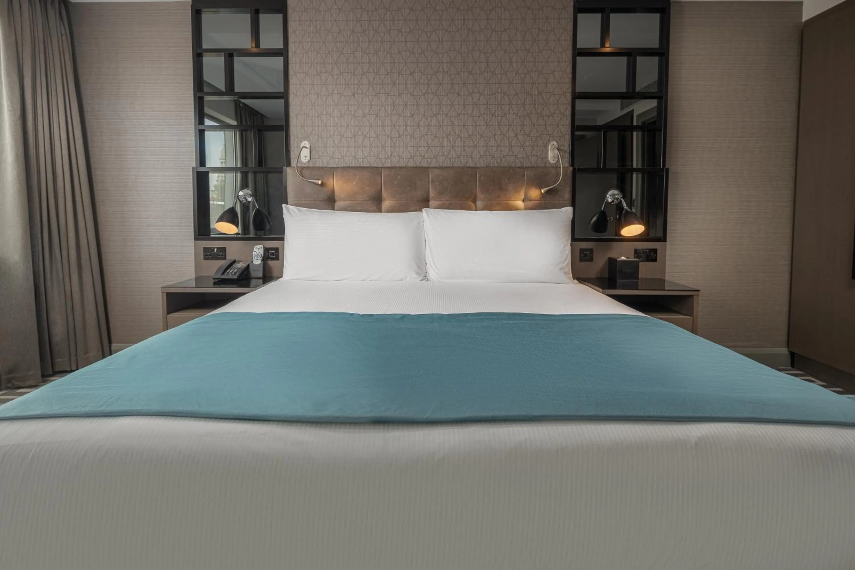 Bedroom, Bed in Courthouse Hotel Shoreditch