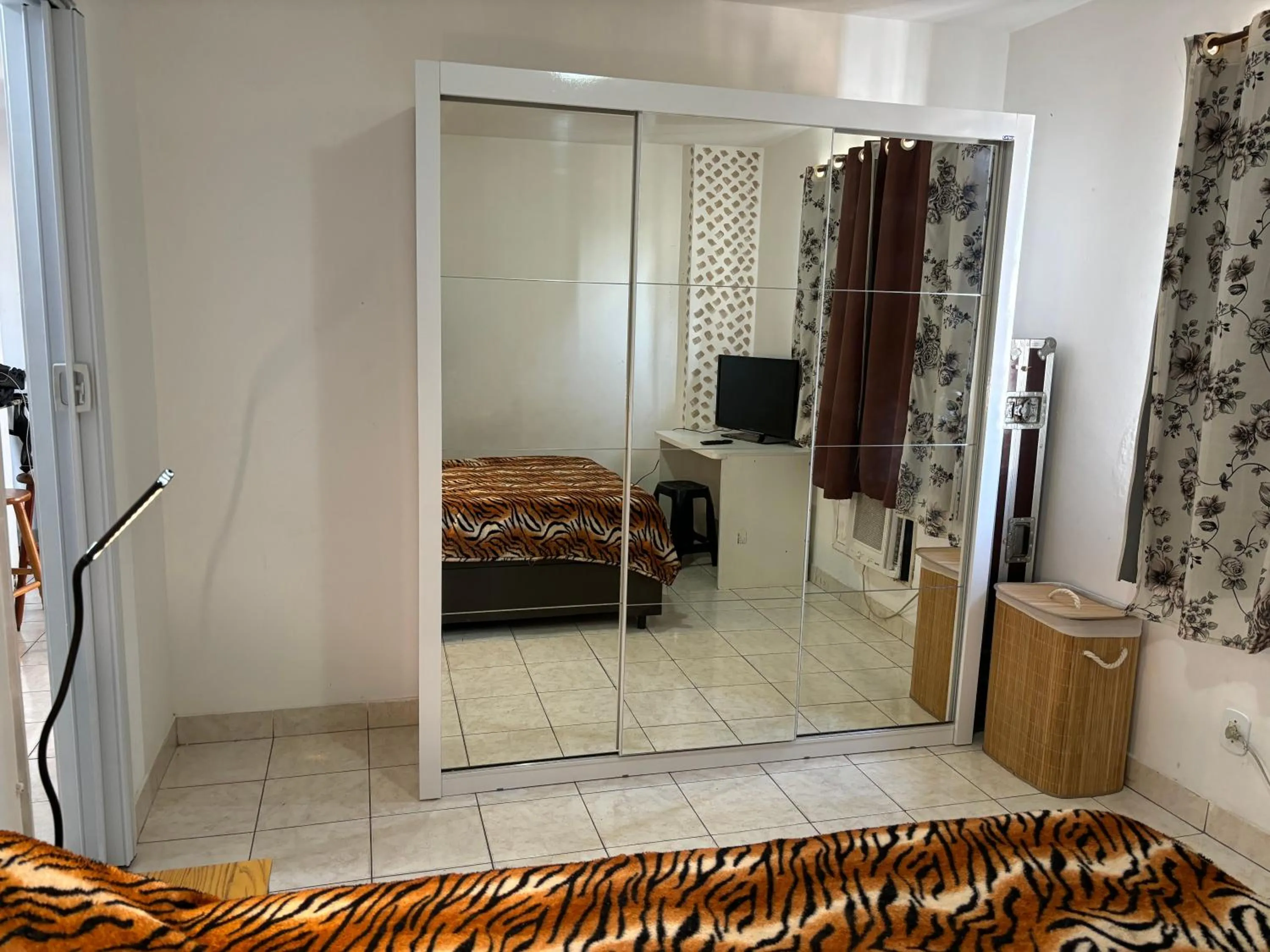 locker, Bed in Apartament Rio Center