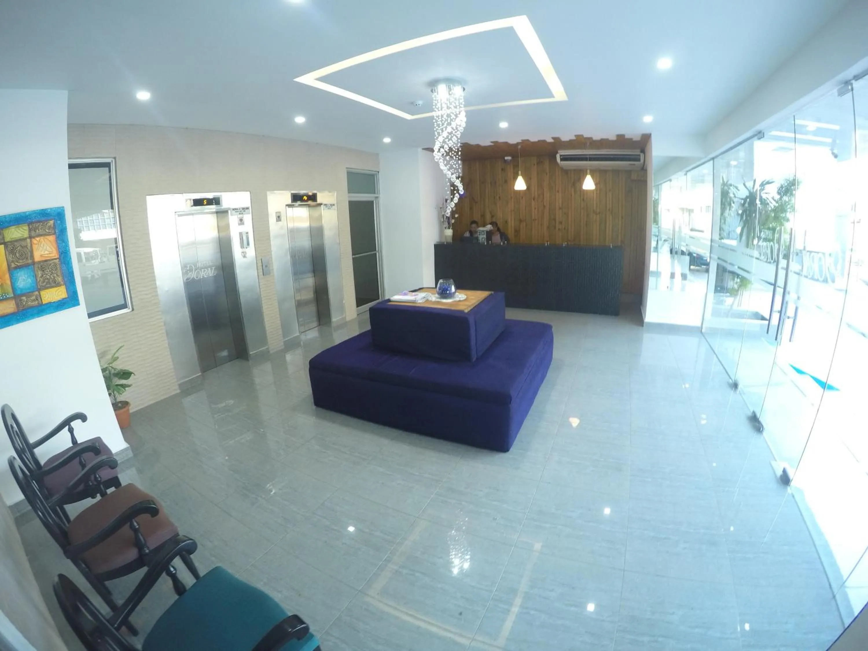 Facade/entrance in Hotel Doral