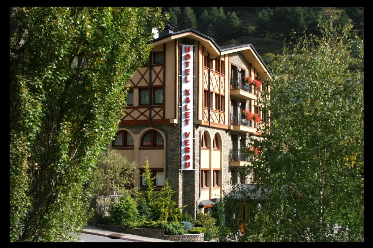 Property building in Hotel Xalet Verdú