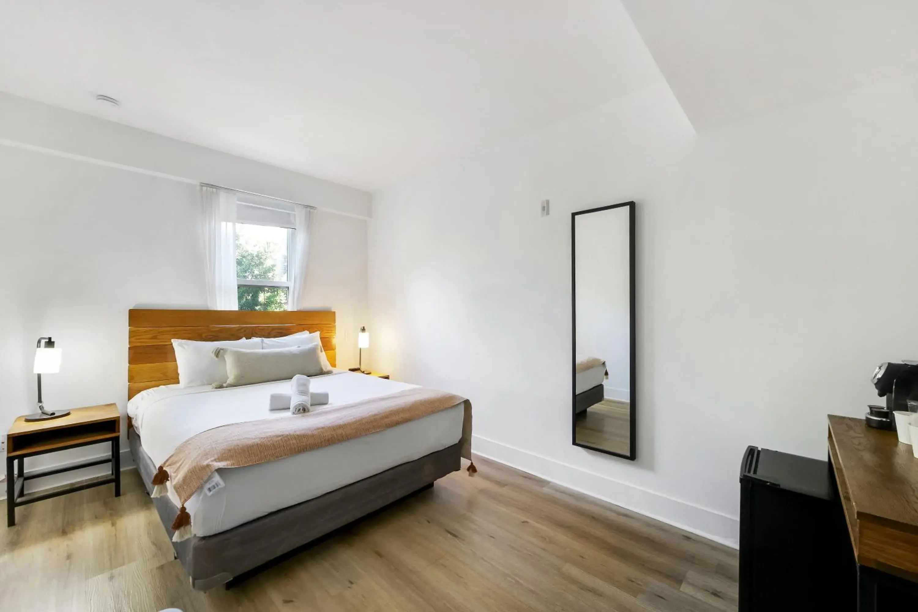 Queen Room (Self Check-in) in The Meridian Miami Beach by At Mine Hospitality Queen Room (Self Check-in) in The Meridian Miami Beach by At Mine Hospitality