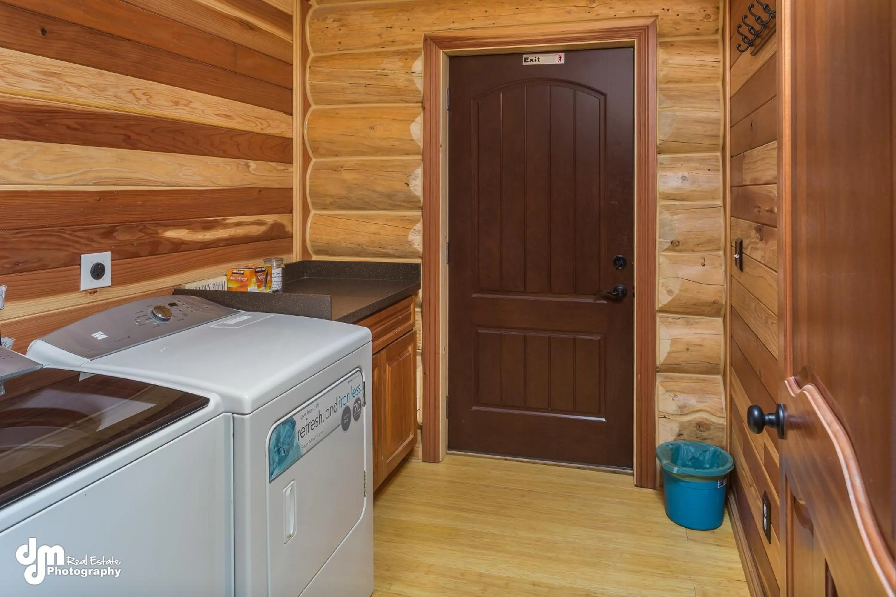 Area and facilities in Alaska Knotty Pine B&B