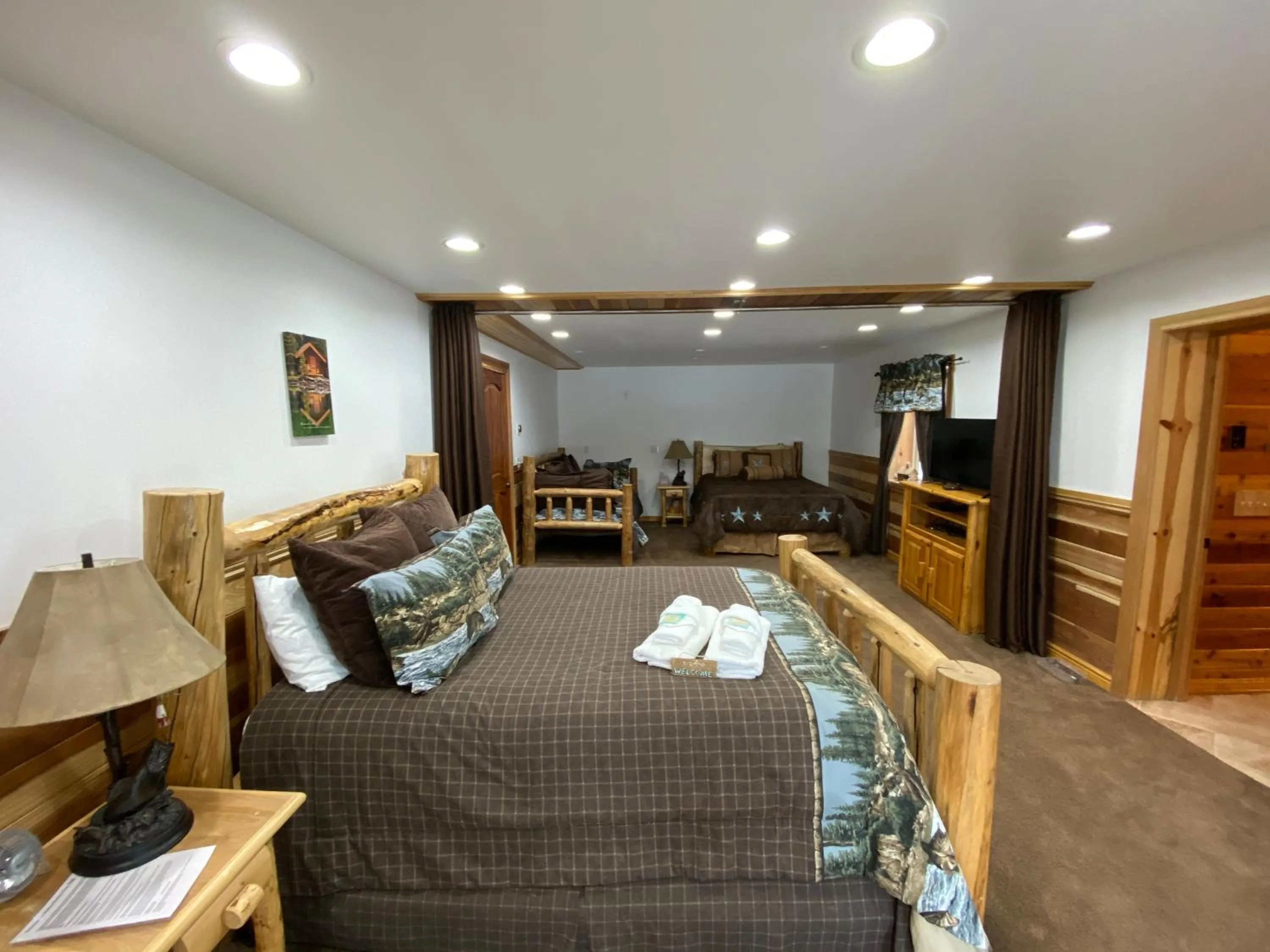 Bedroom, Bed in Alaska Knotty Pine B&B