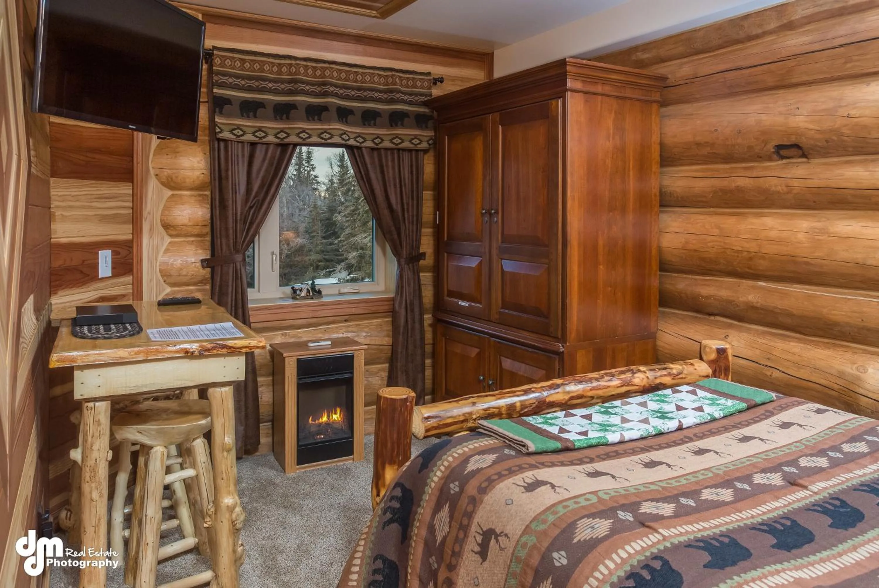 Bed in Alaska Knotty Pine B&B