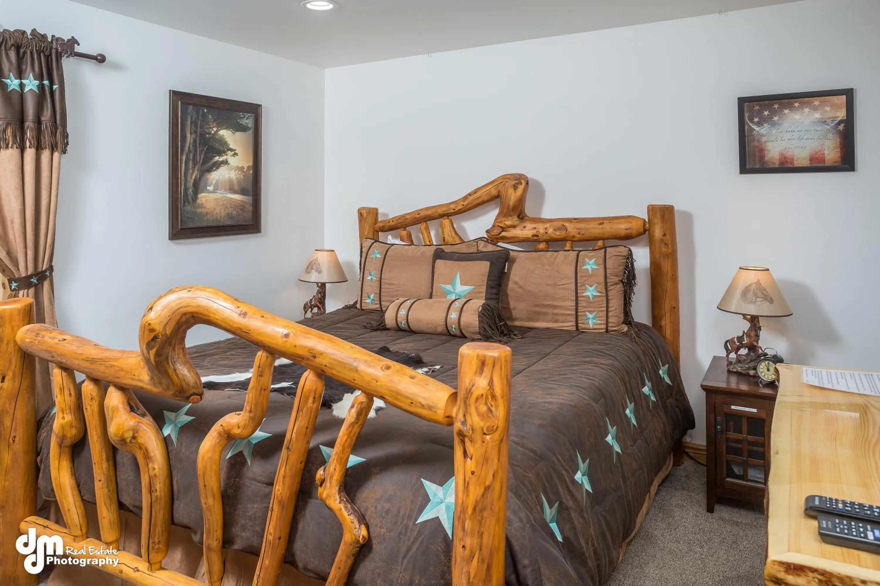 Bed in Alaska Knotty Pine B&B