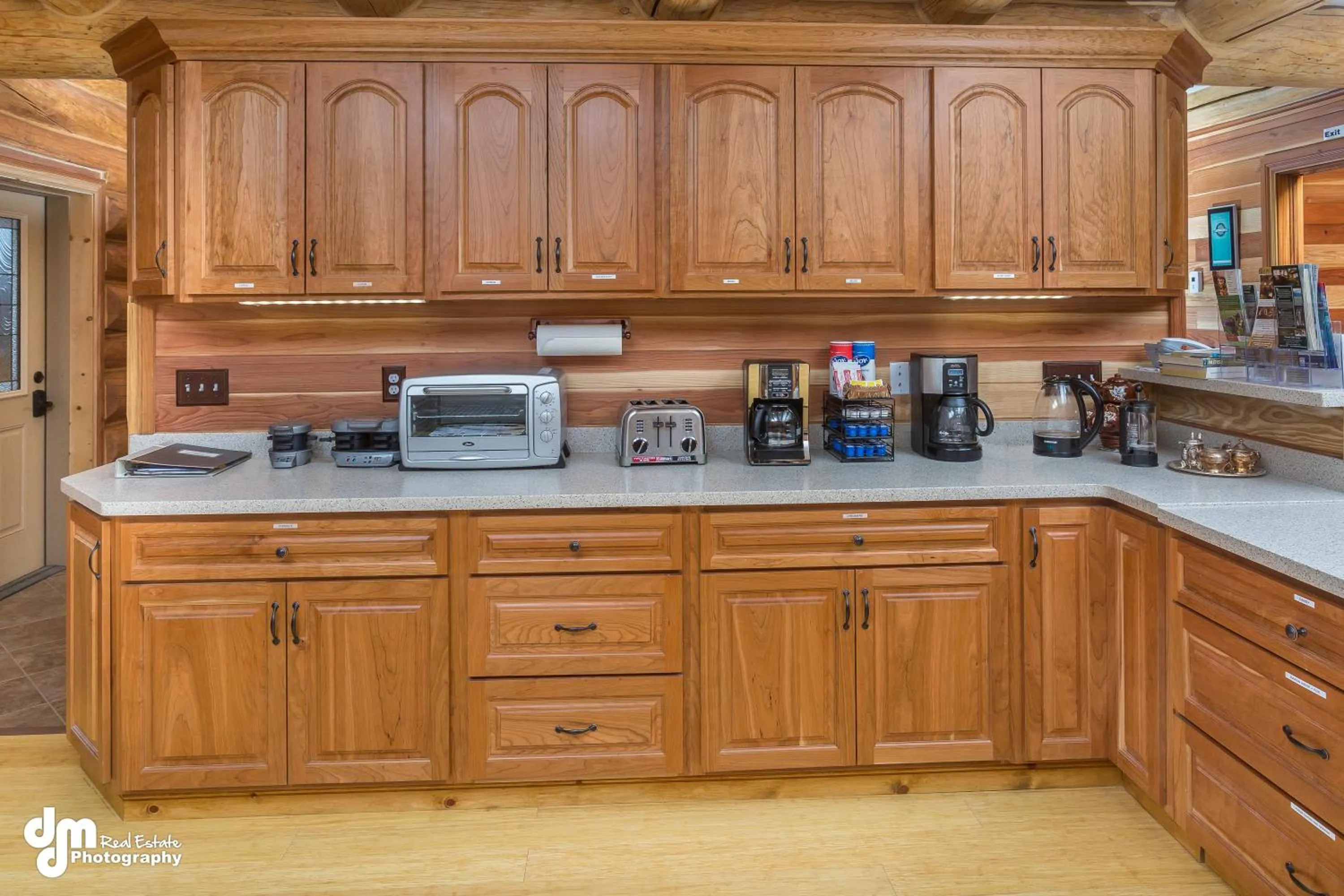 Communal kitchen in Alaska Knotty Pine B&B