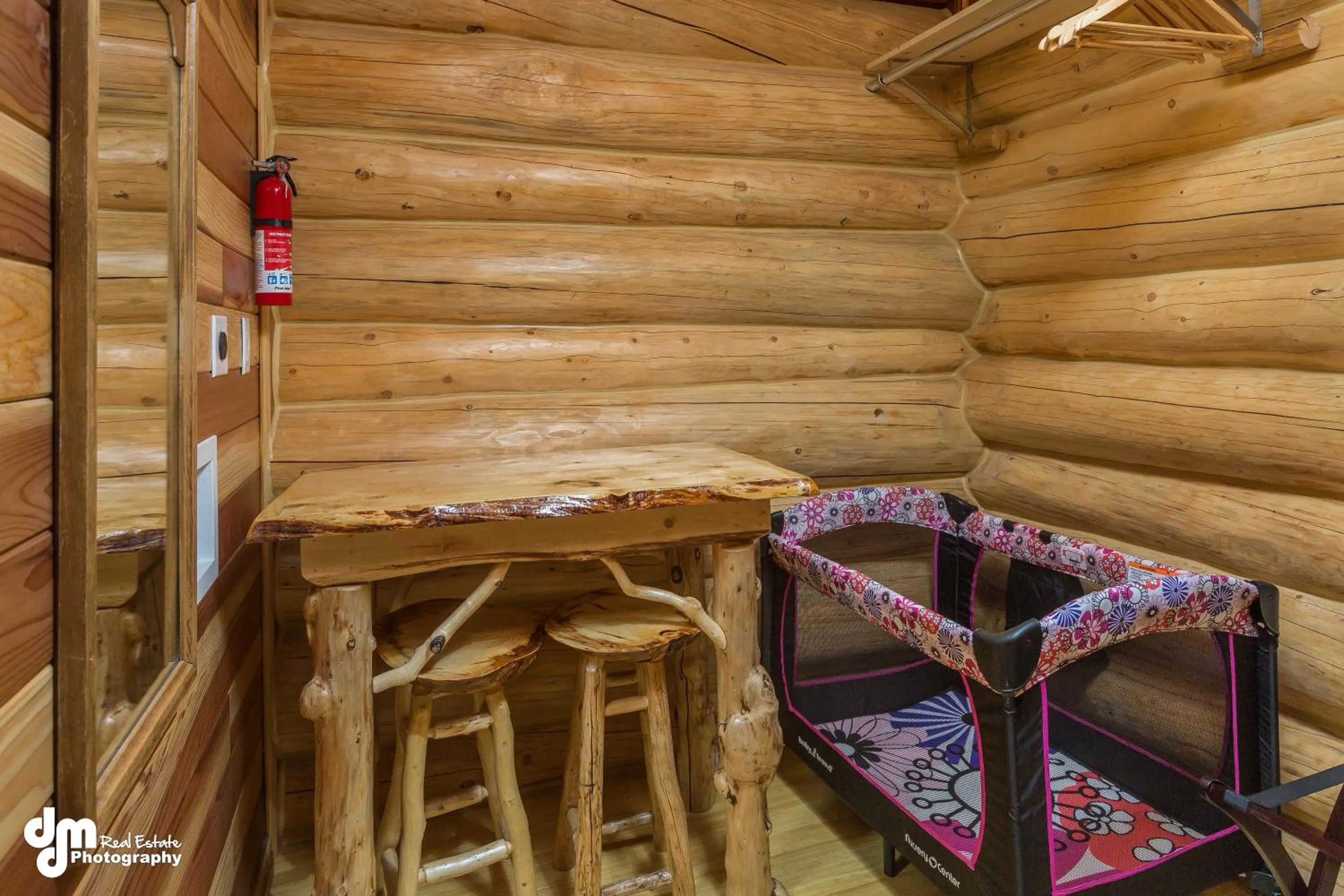 cot in Alaska Knotty Pine B&B