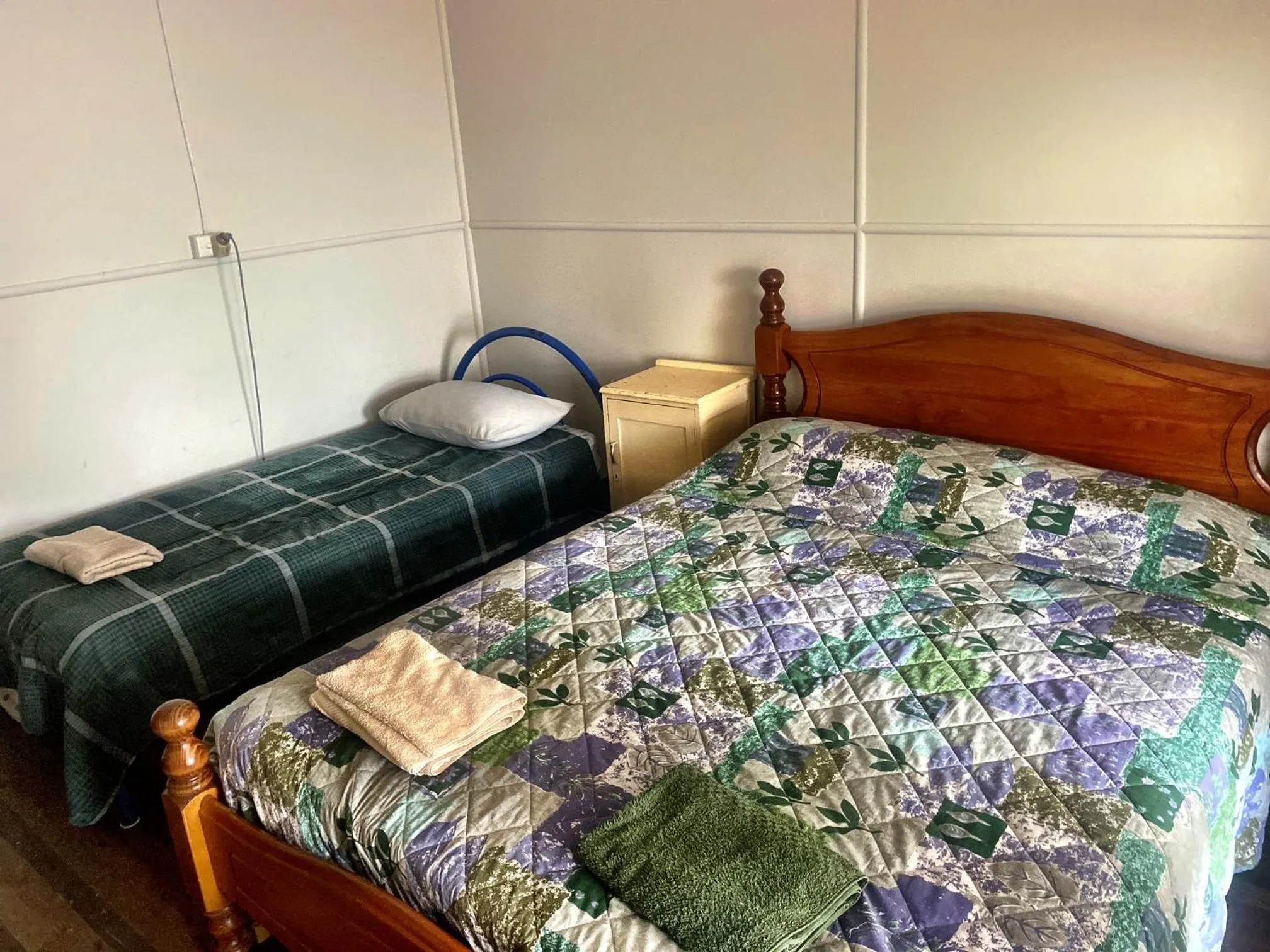 Bed in Royal Carrangarra Hotel