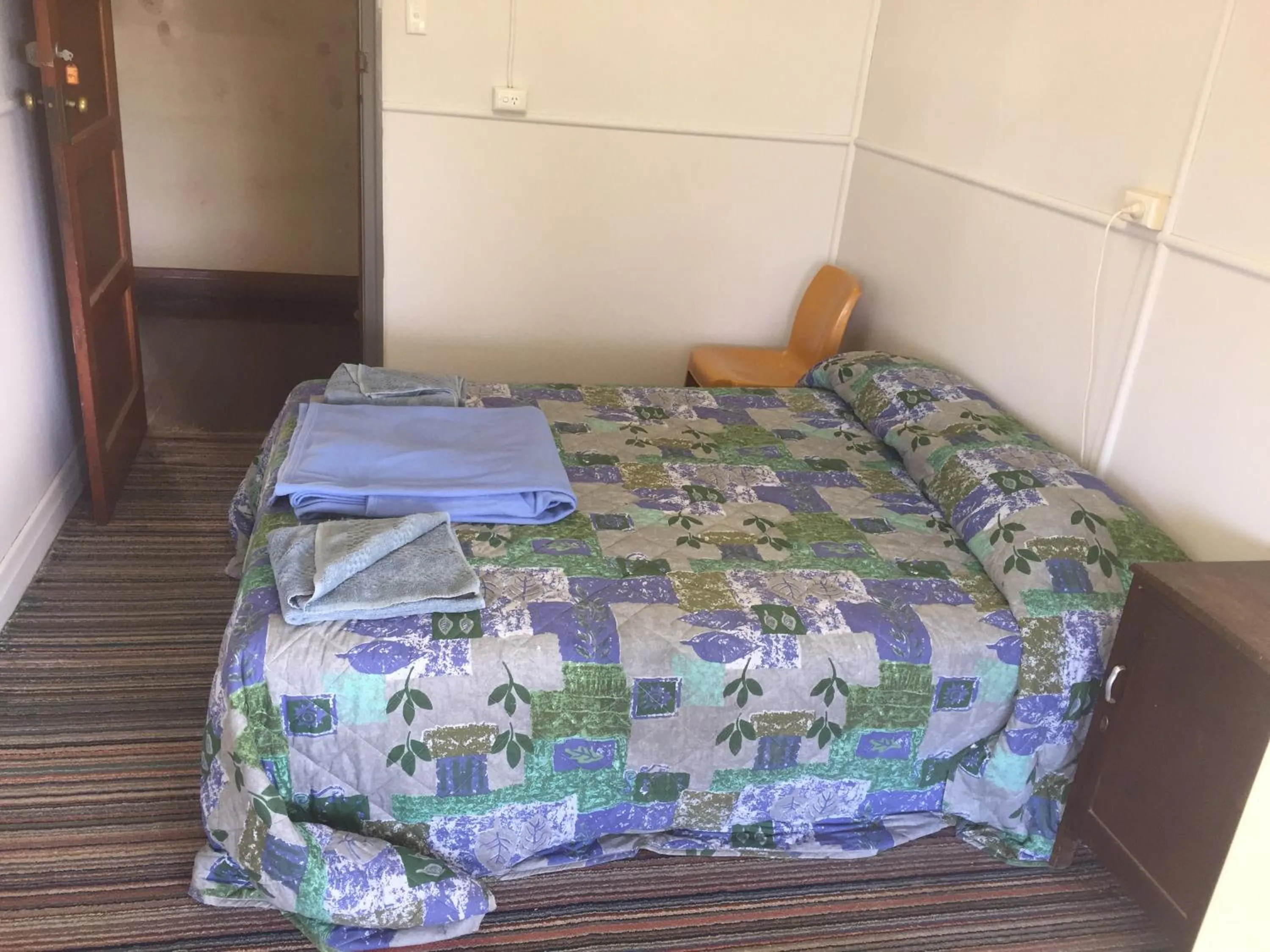 Bed in Royal Carrangarra Hotel