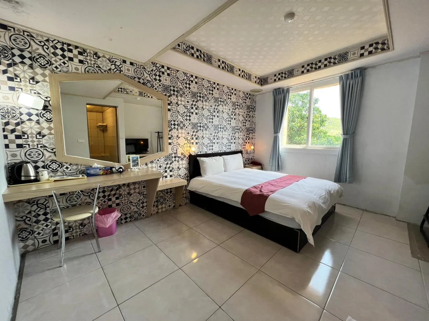 Bed in Dajenshan Hotel