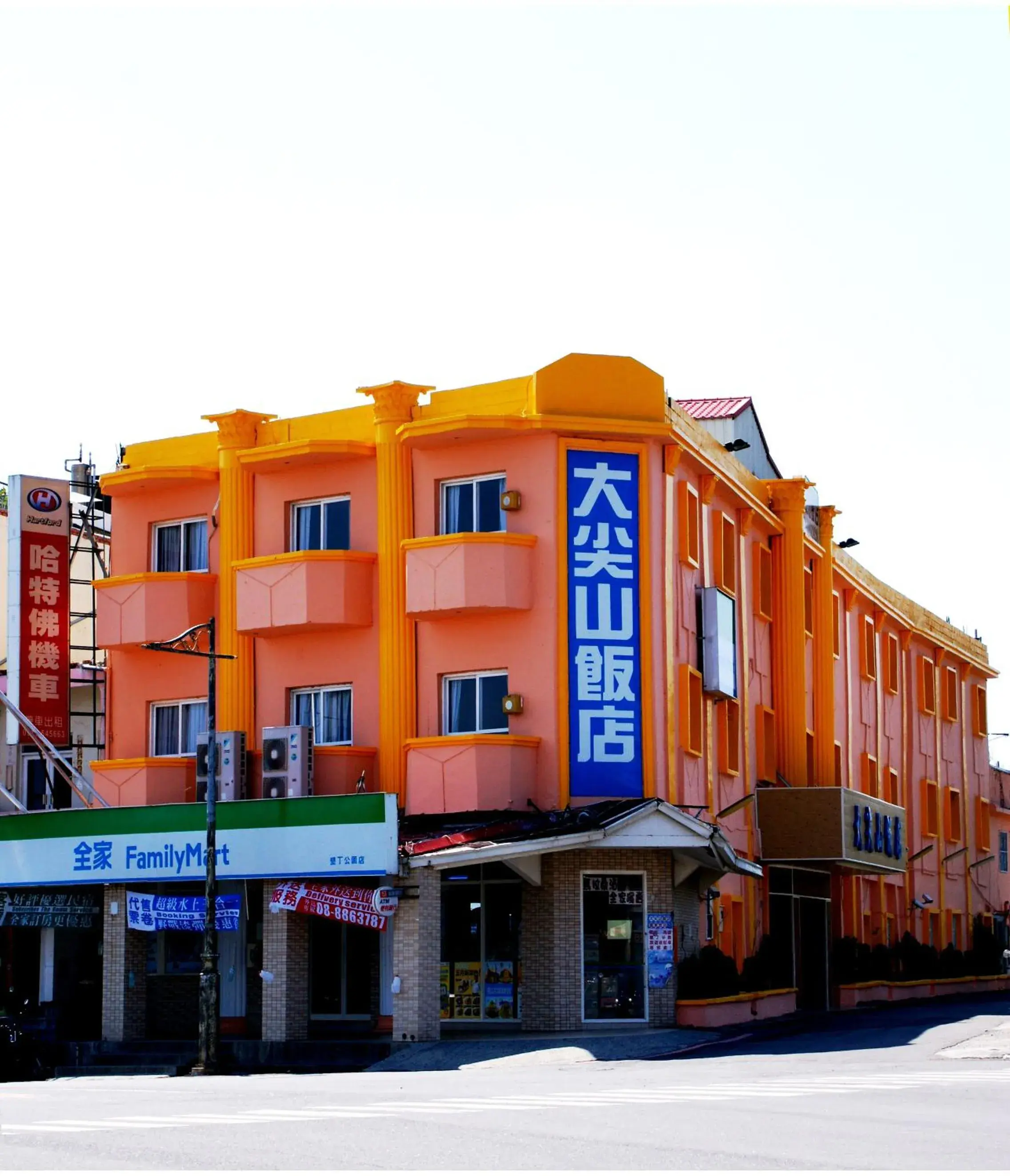 Property building in Dajenshan Hotel Property building in Dajenshan Hotel
