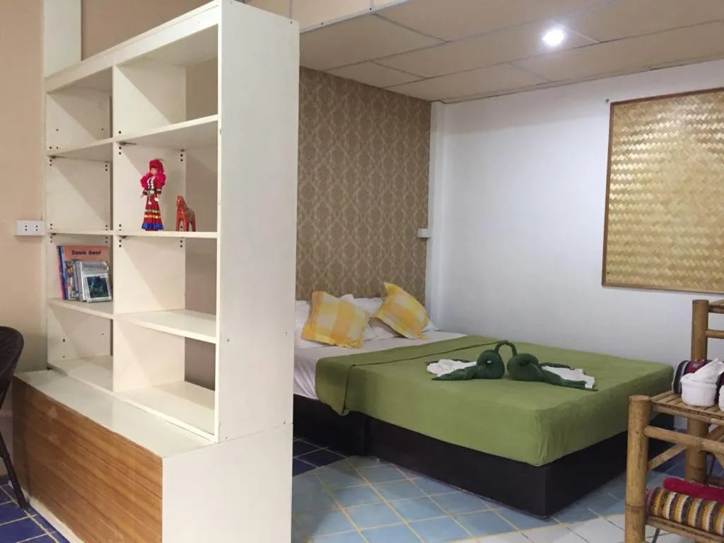 Bed in Lanta Complex