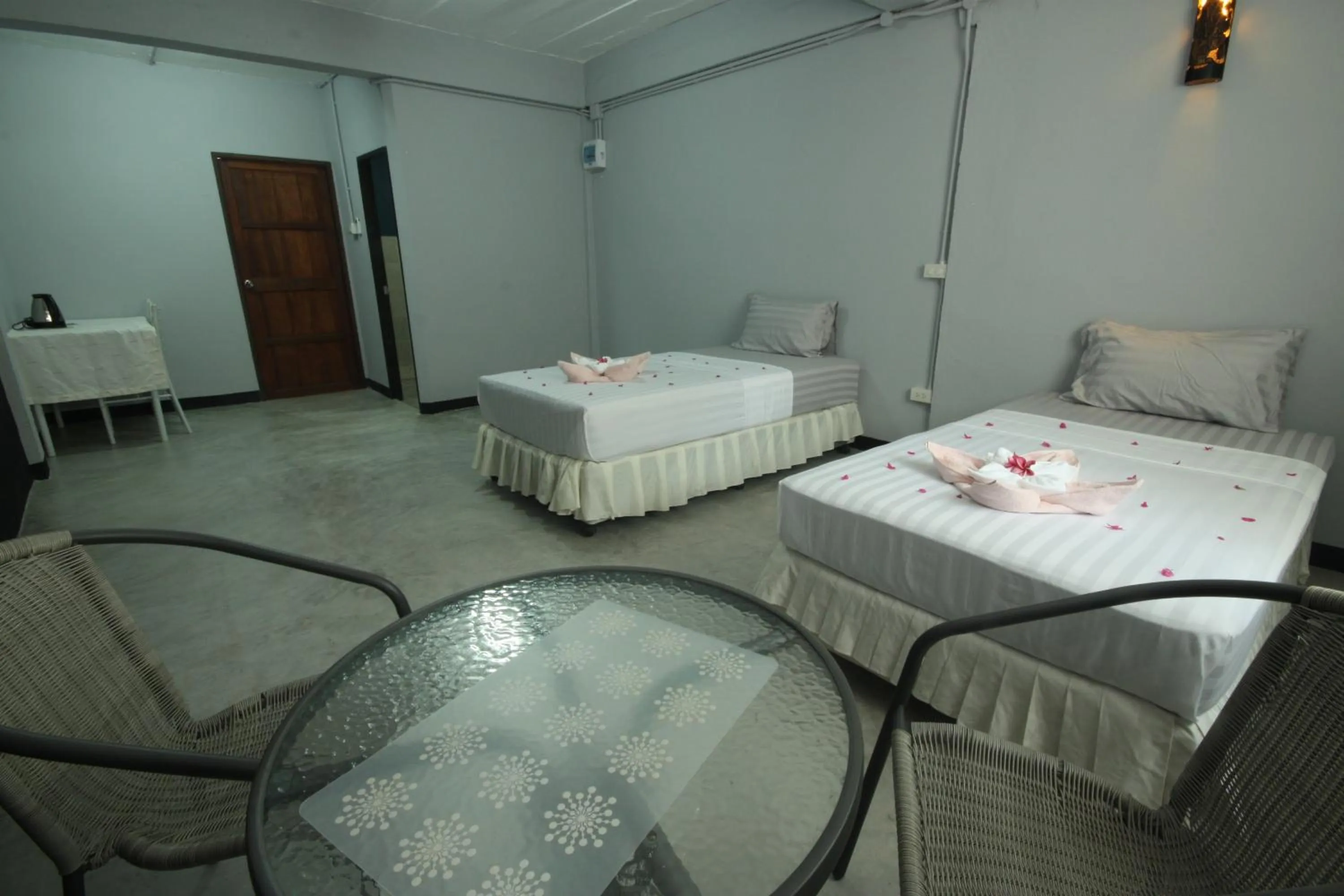 Bed in Lanta Complex