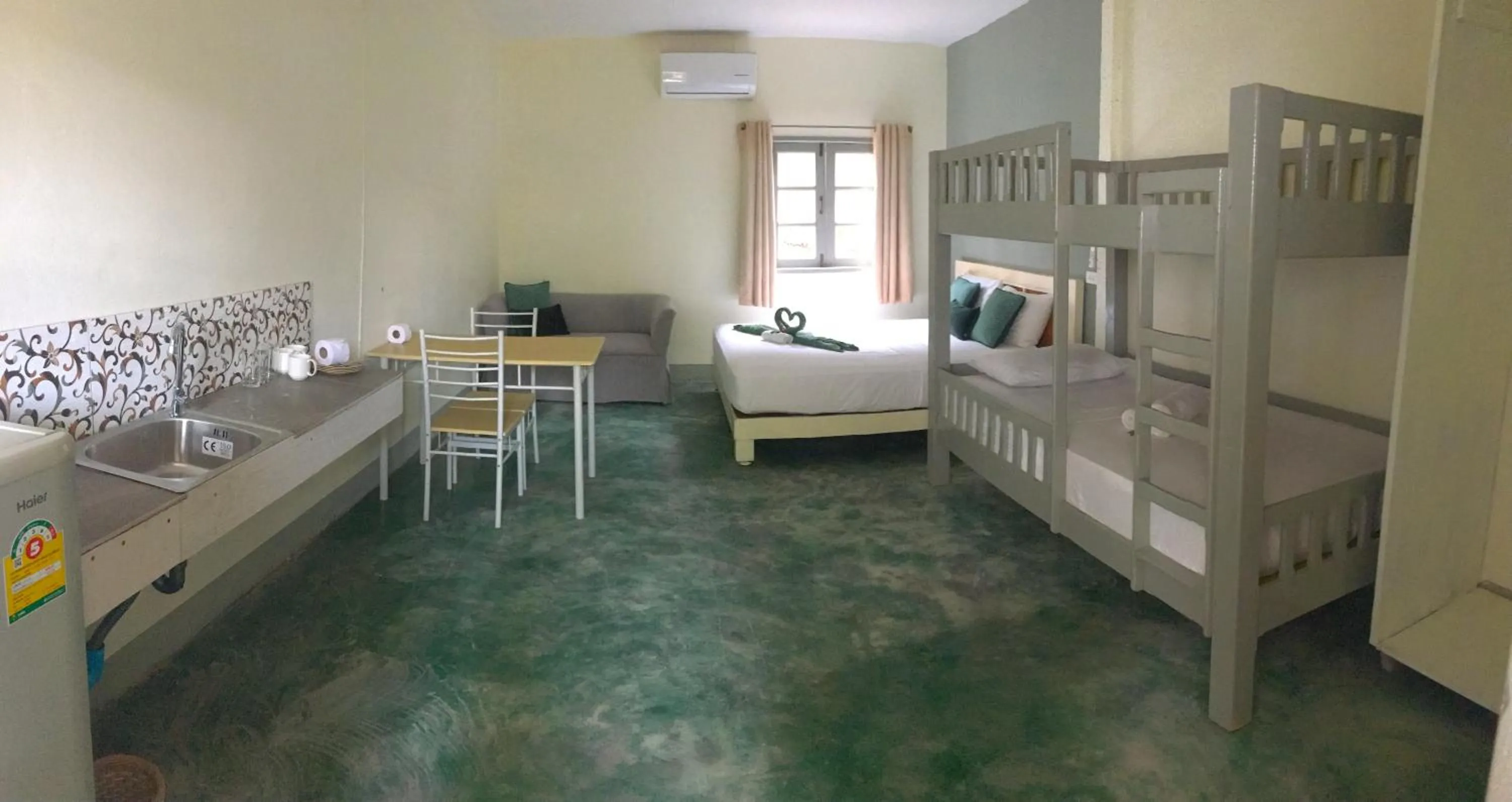 Bed in Lanta Complex