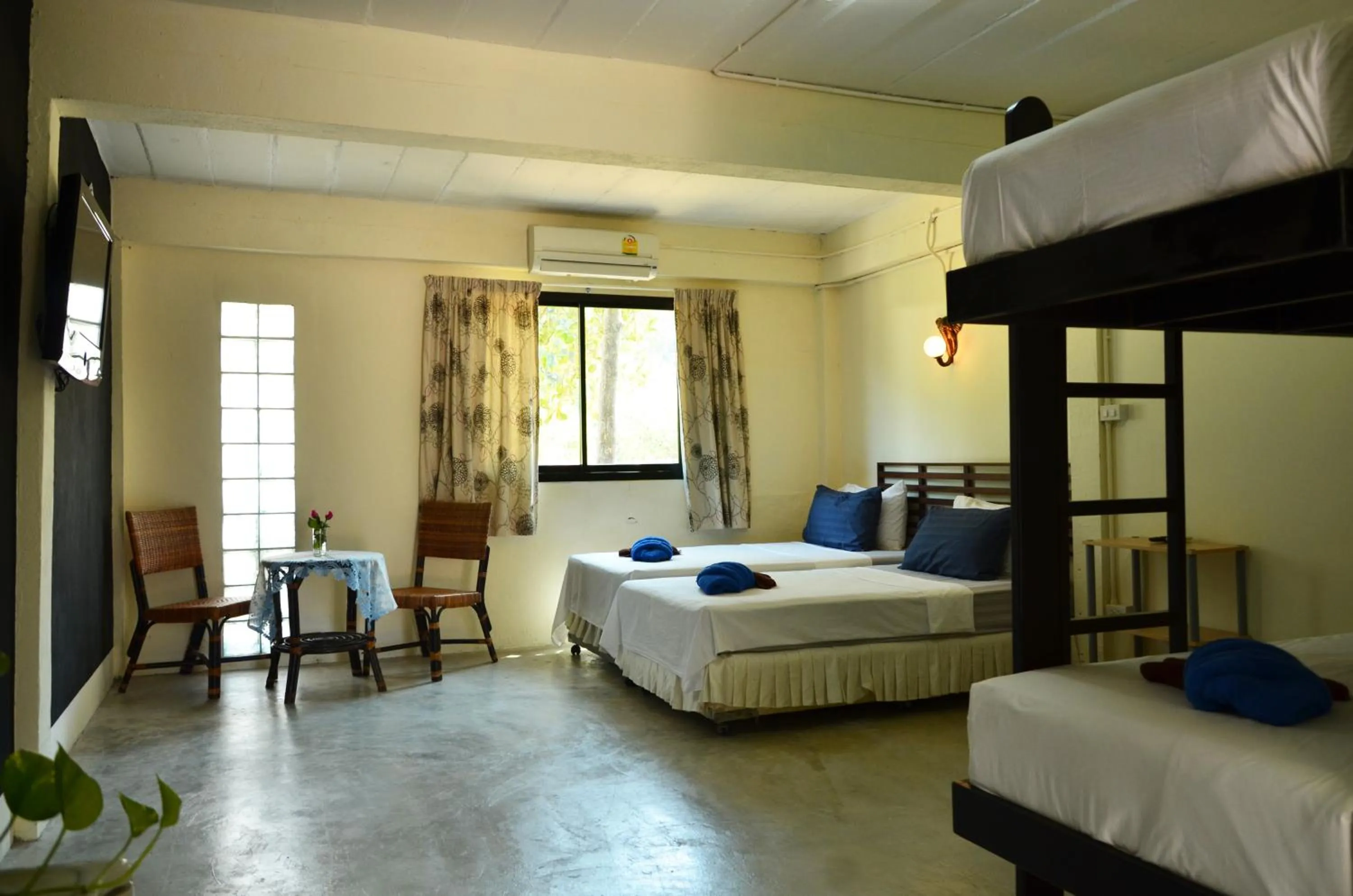 Bed in Lanta Complex