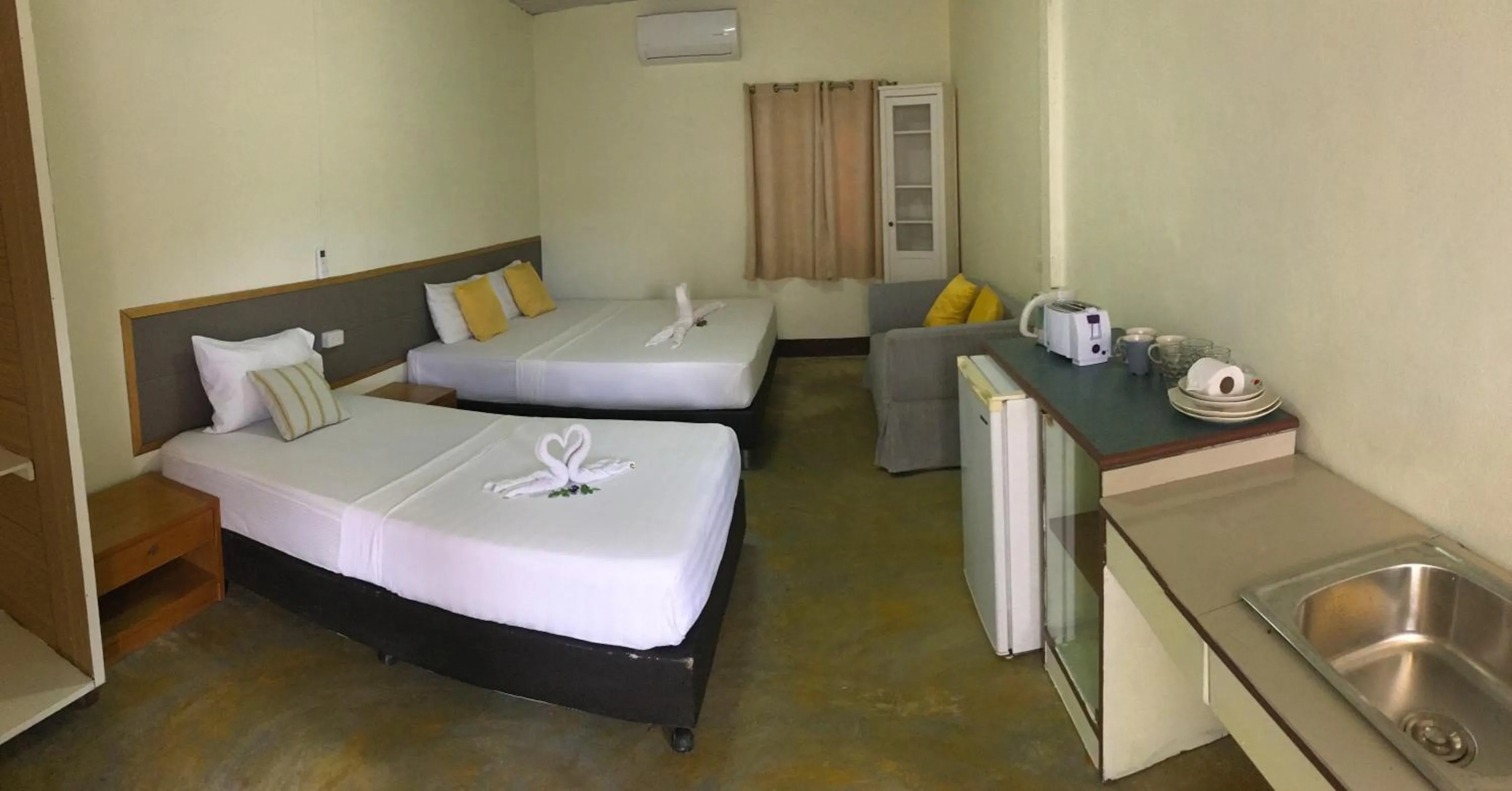 Bed in Lanta Complex