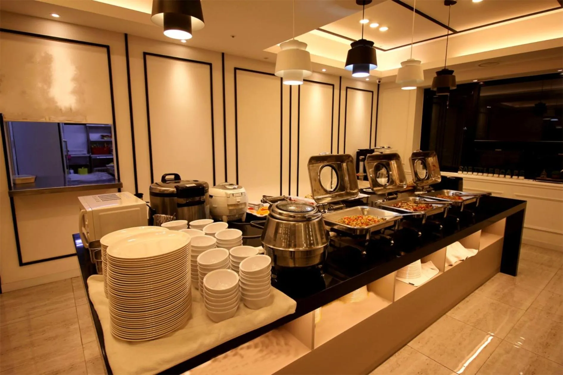 Breakfast in Seattle B Hotel