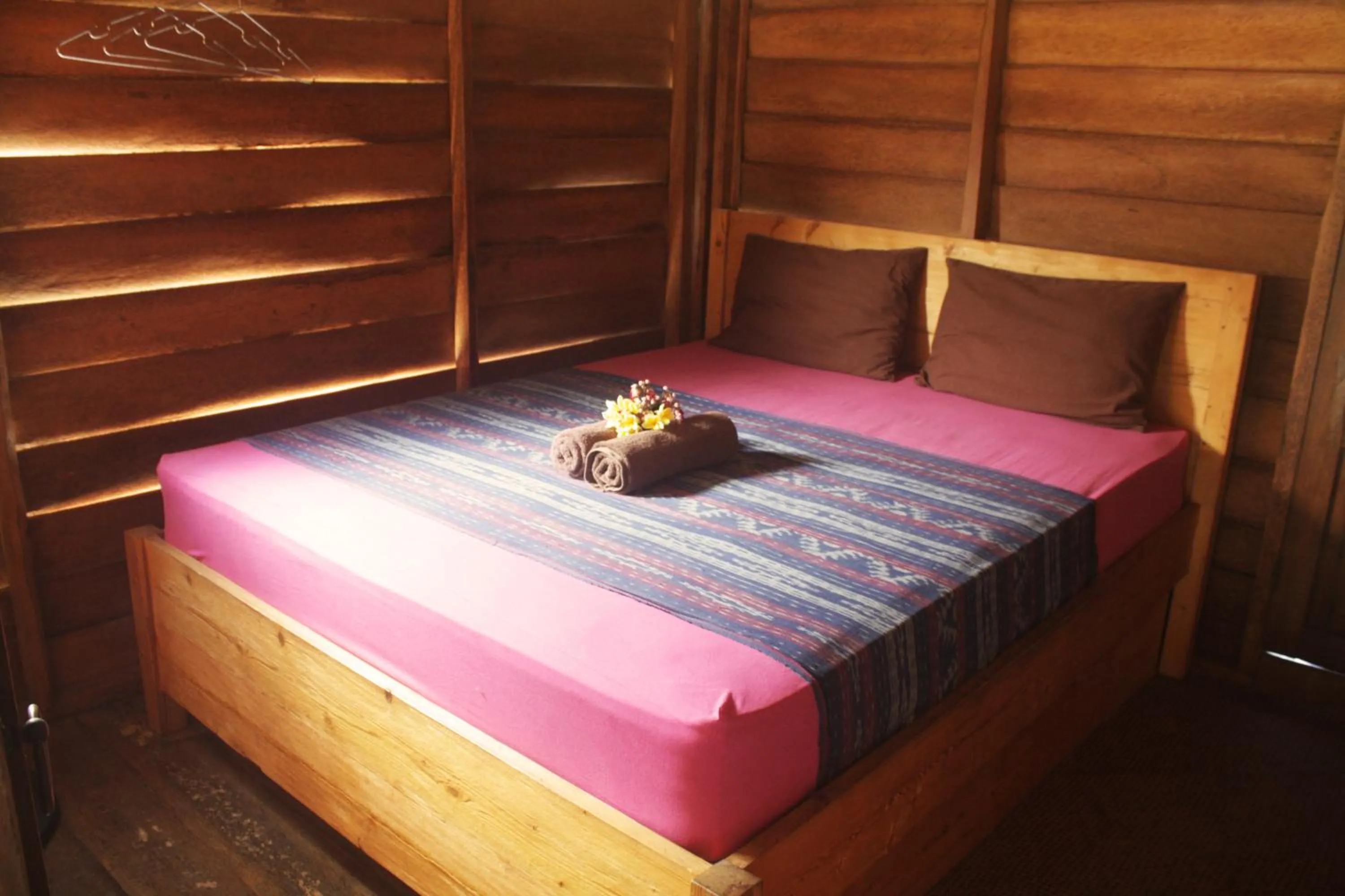 Photo of the whole room, Bed in Good Karma Yogyakarta