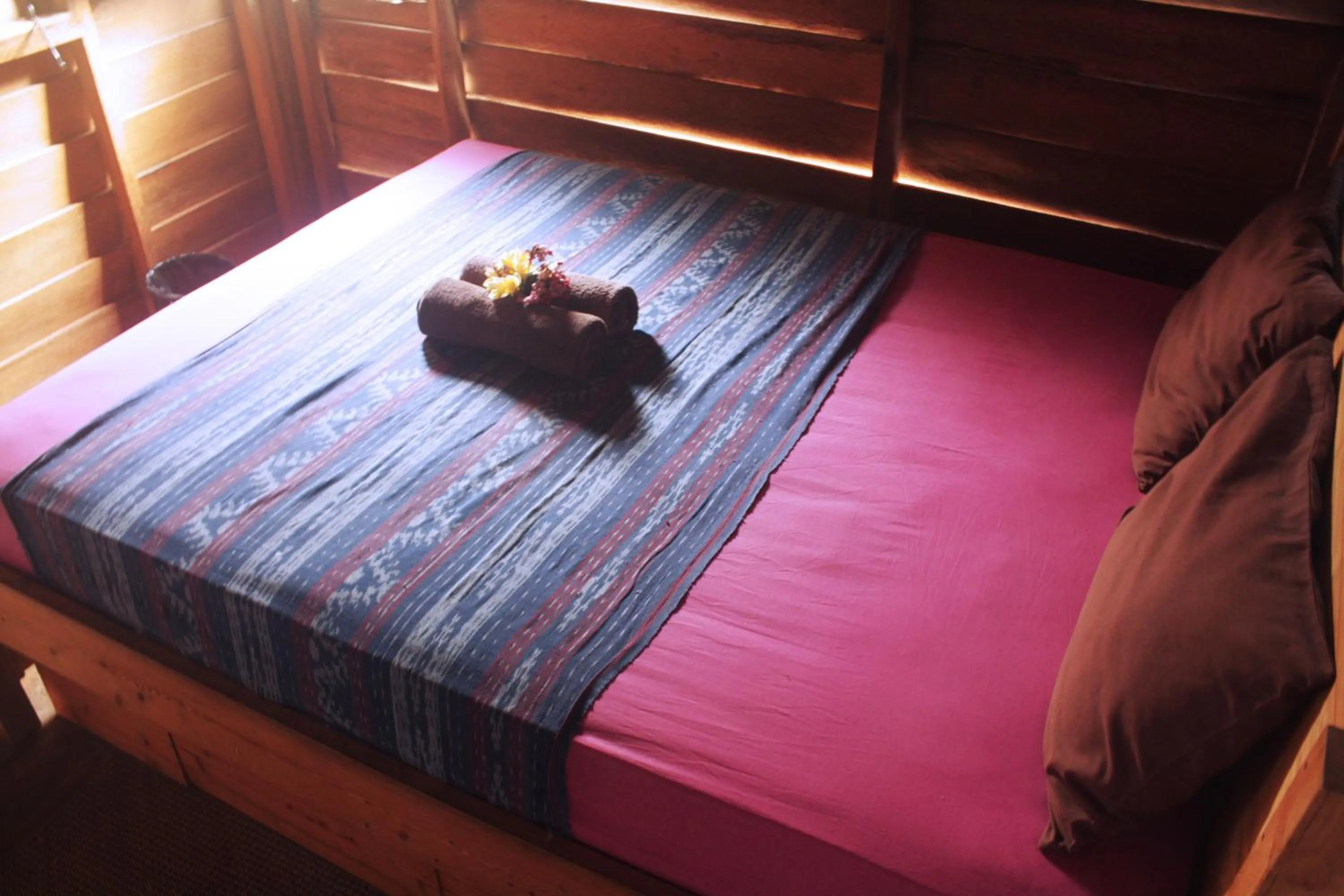 Photo of the whole room, Bed in Good Karma Yogyakarta