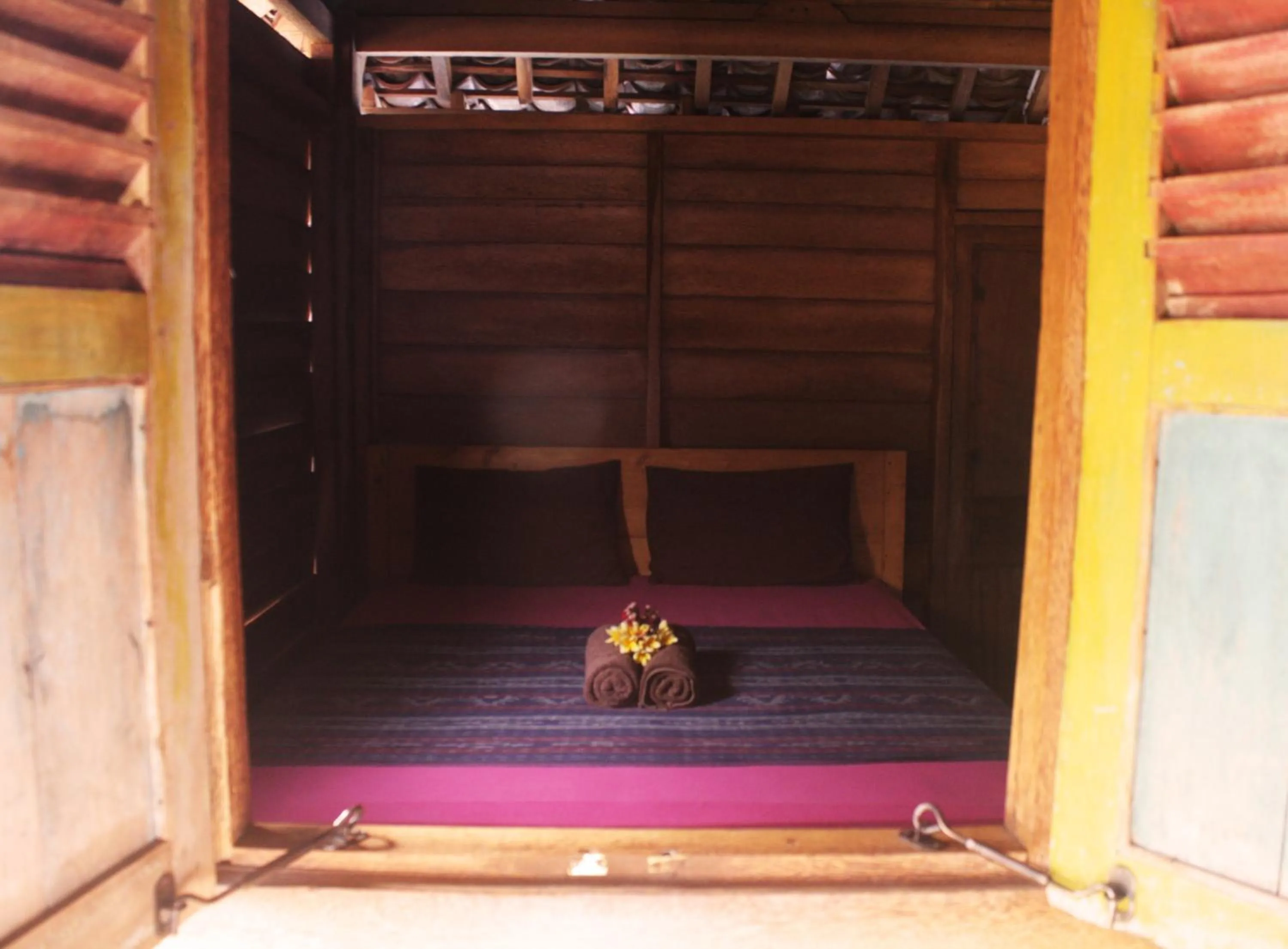 Photo of the whole room in Good Karma Yogyakarta