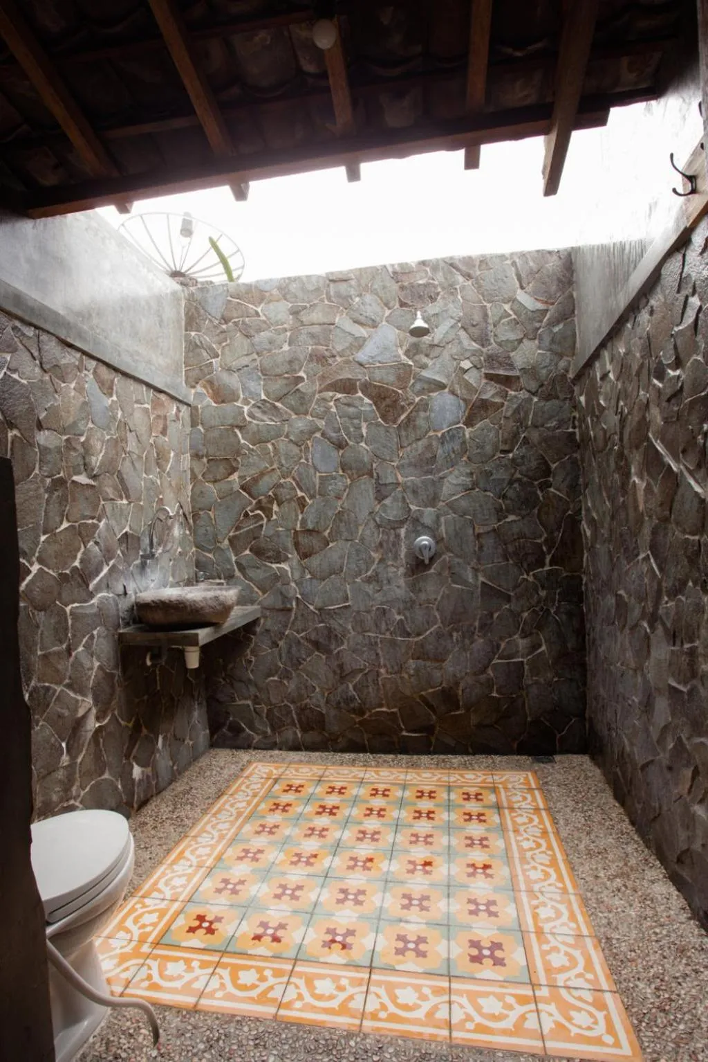 Shower in Good Karma Yogyakarta
