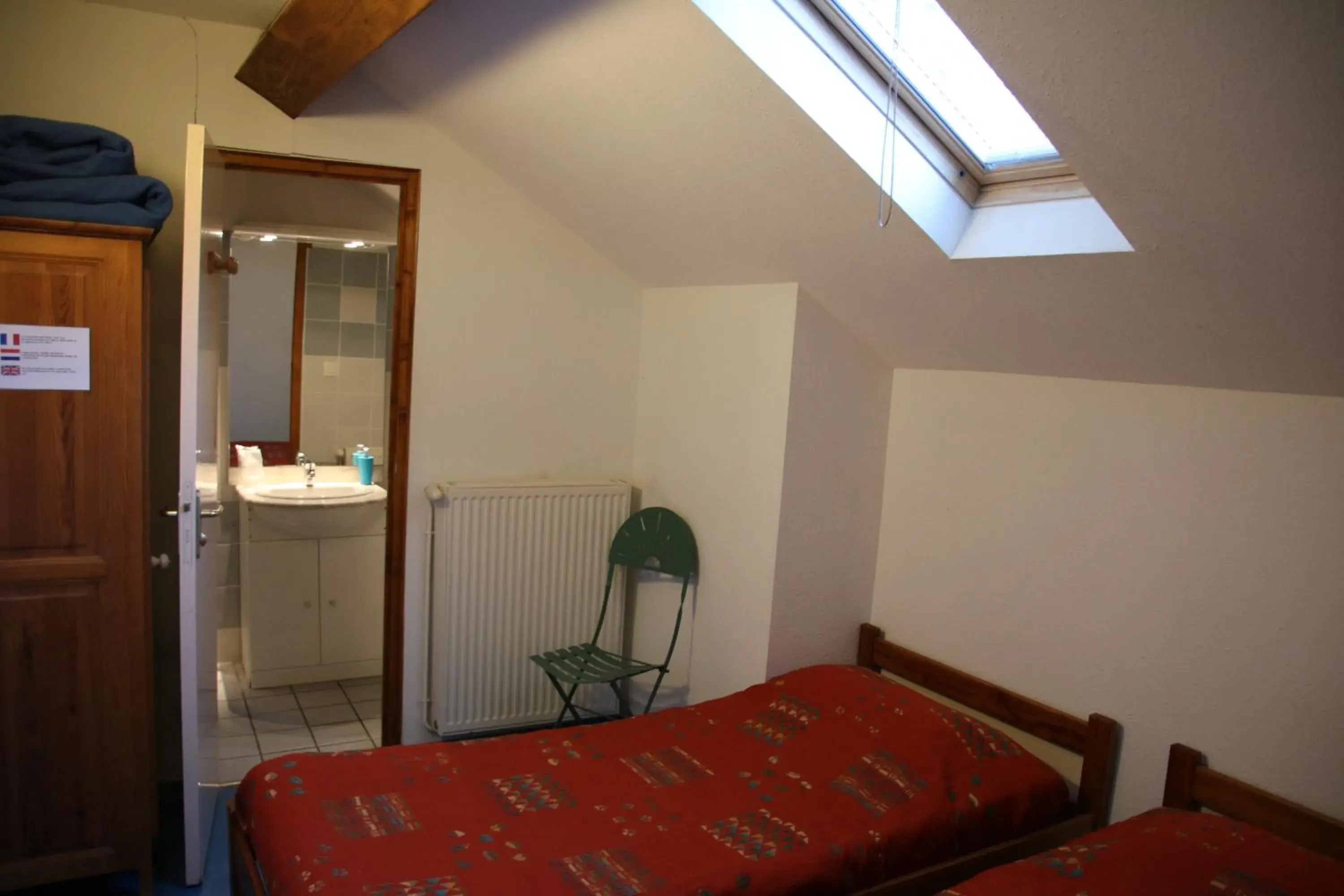 Double Room with Bathroom in Gite et camping Ascou La Forge Double Room with Bathroom in Gite et camping Ascou La Forge