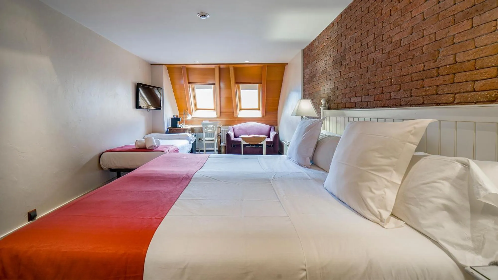 Photo of the whole room, Bed in Roc Blanc Hotel & Spa