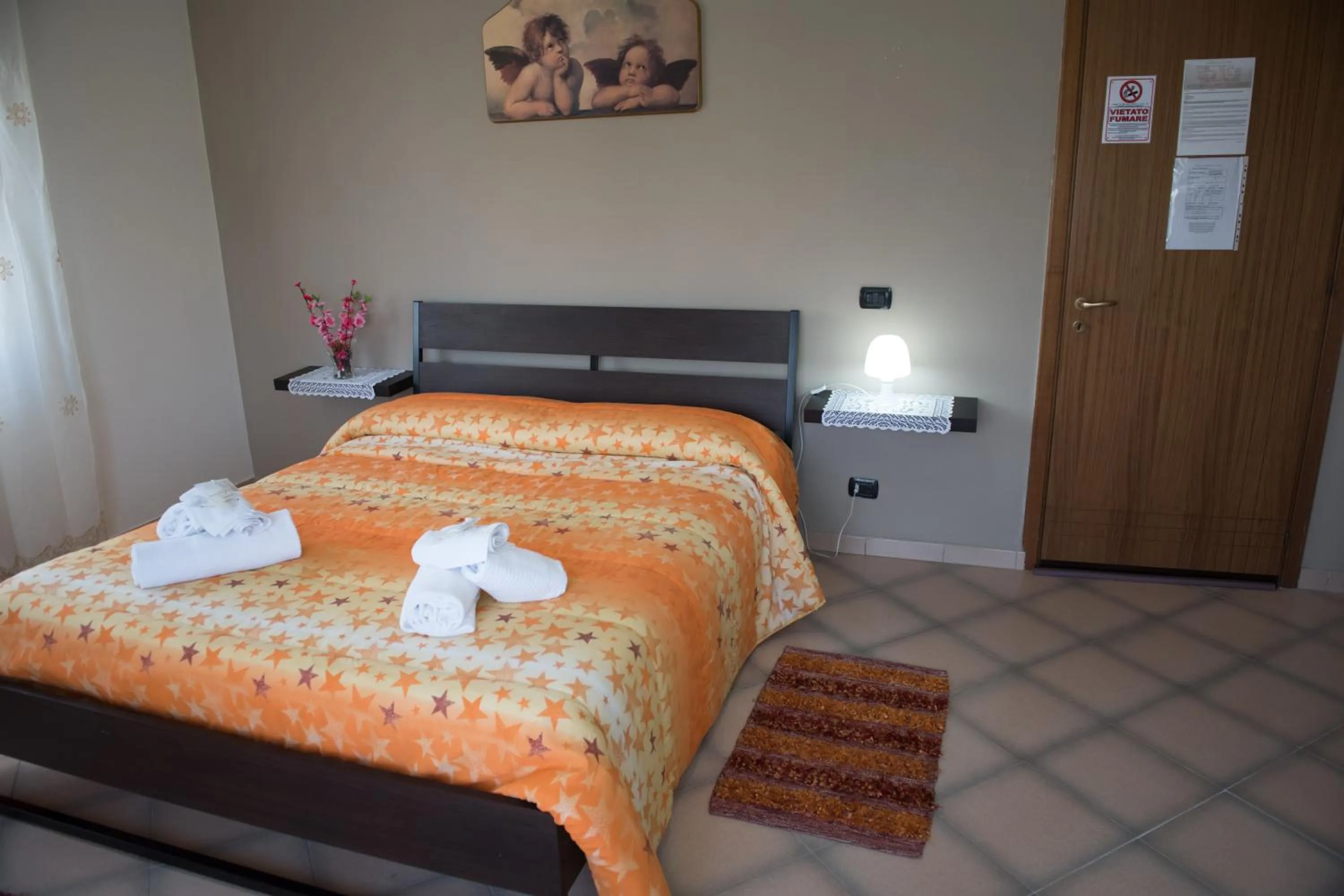 Photo of the whole room, Bed in AreA DomuS