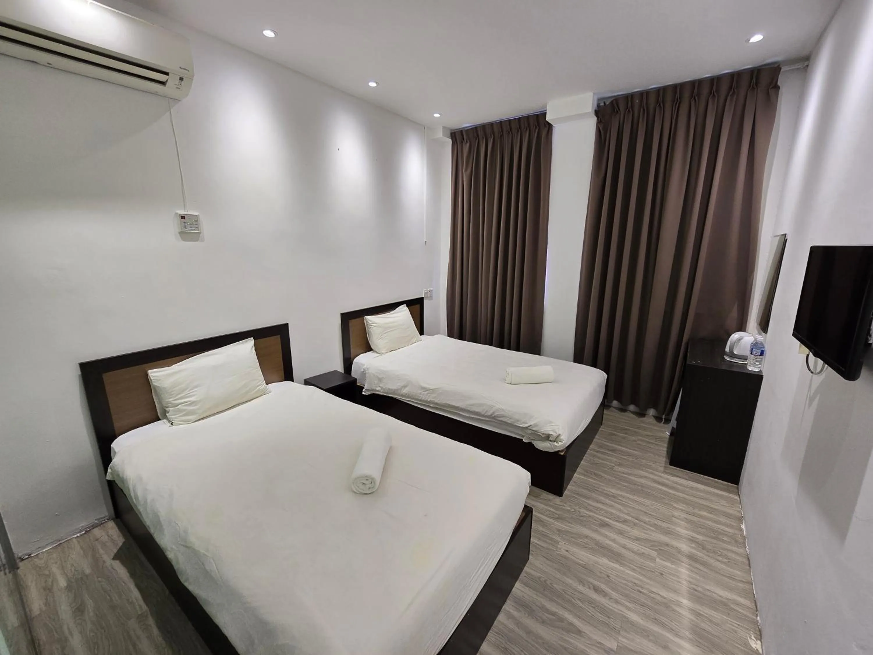 Bed in One Point Inn King Centre