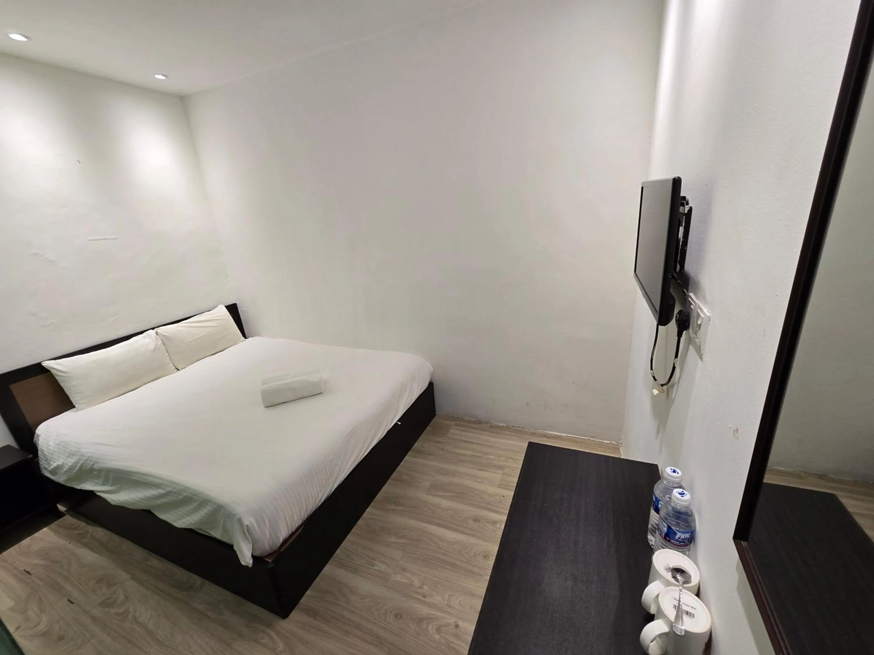 Bed in One Point Inn King Centre