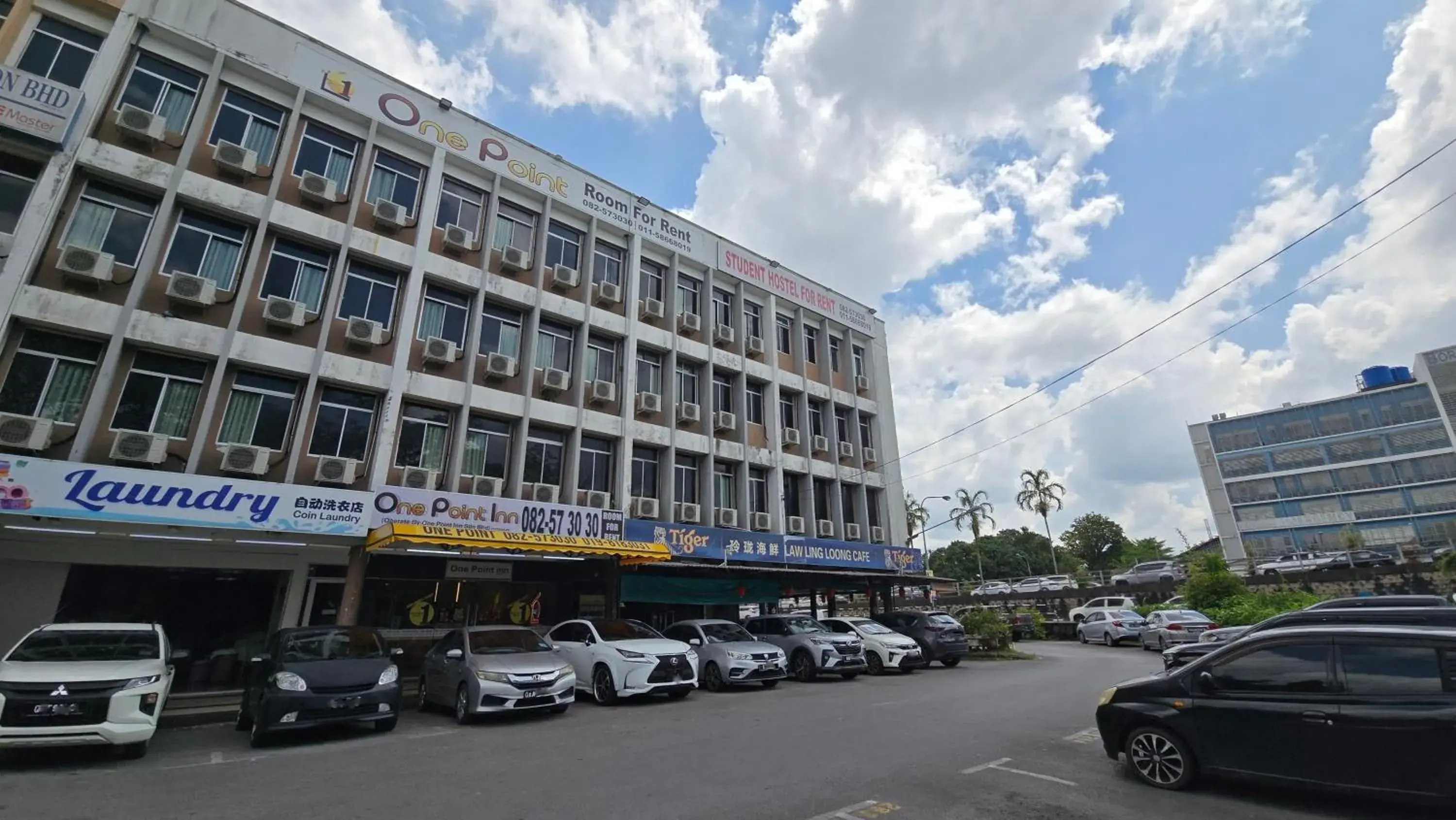 Property building in One Point Inn King Centre Property building in One Point Inn King Centre