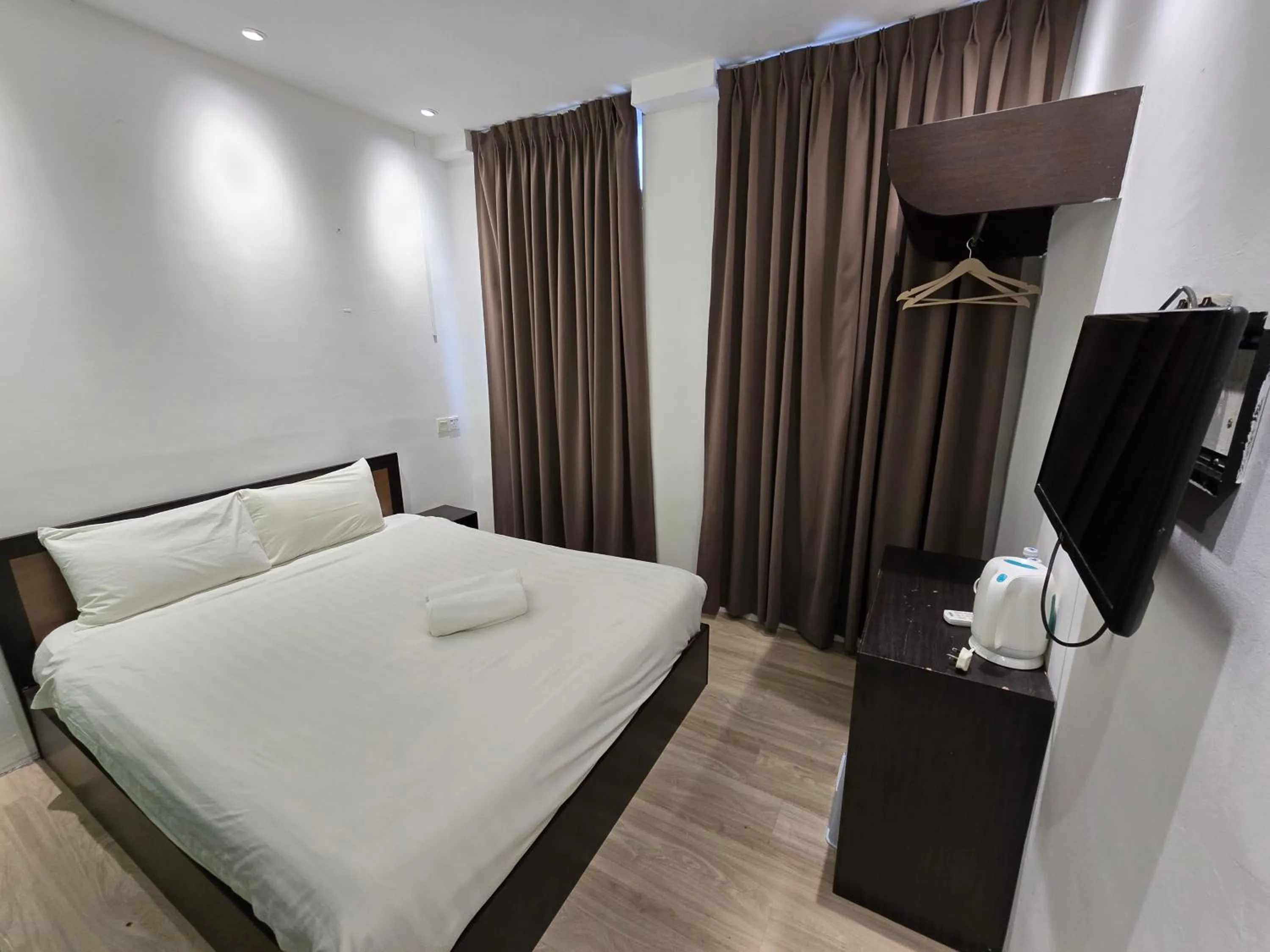 Bed in One Point Inn King Centre