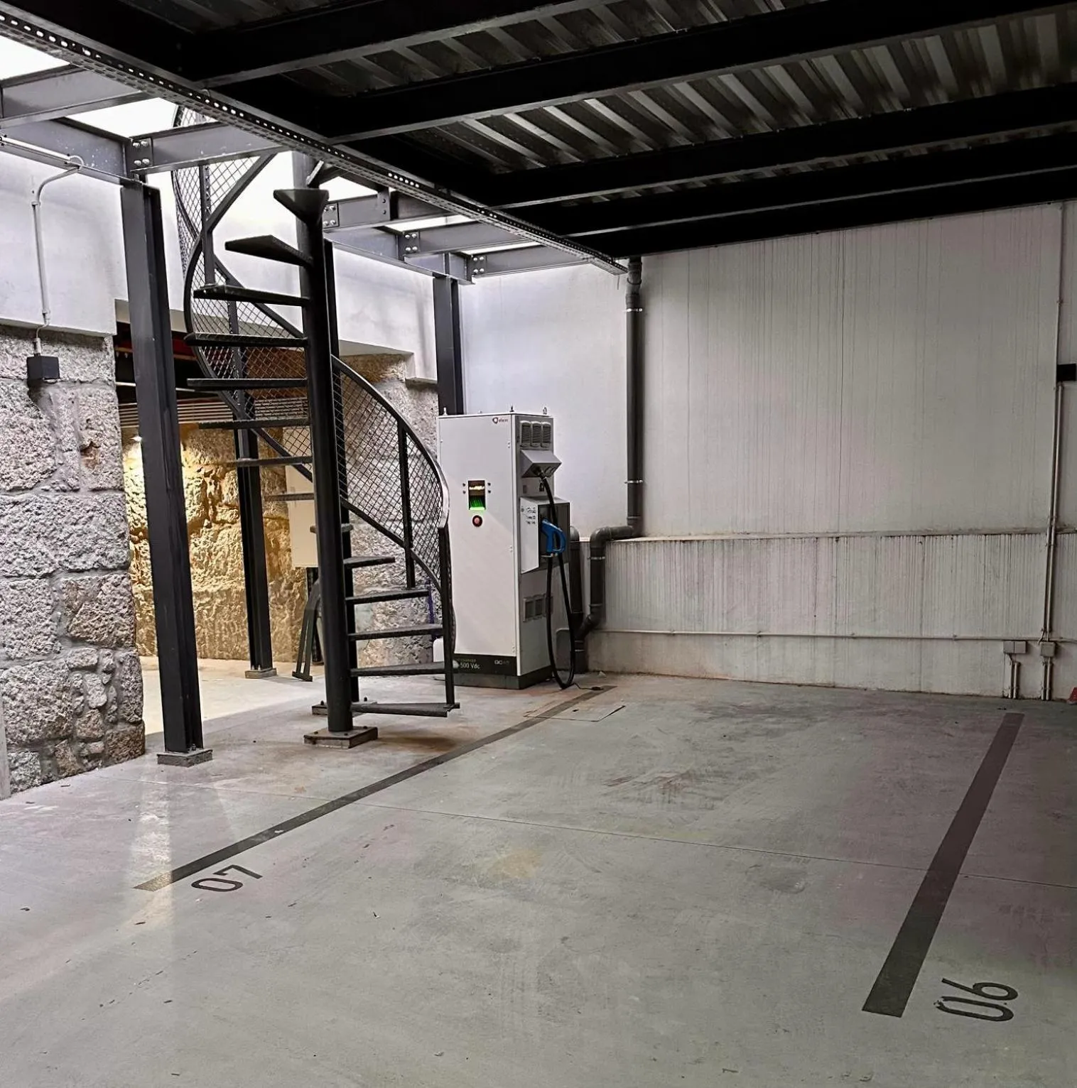 Parking in Feel Porto Vintage Townhouses