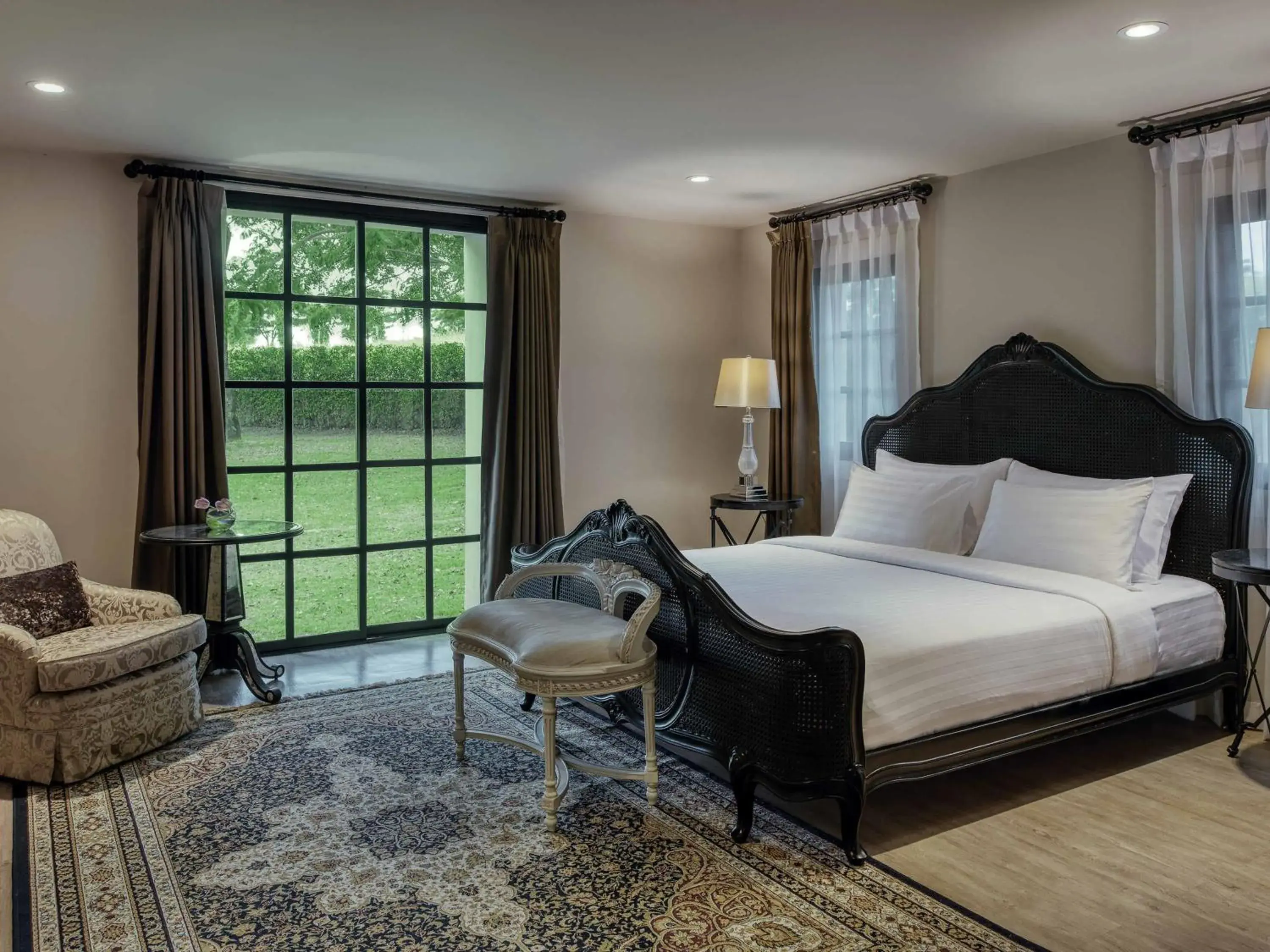 Five Bedroom Pool Villa in Mövenpick Resort Khao Yai Five Bedroom Pool Villa in Mövenpick Resort Khao Yai