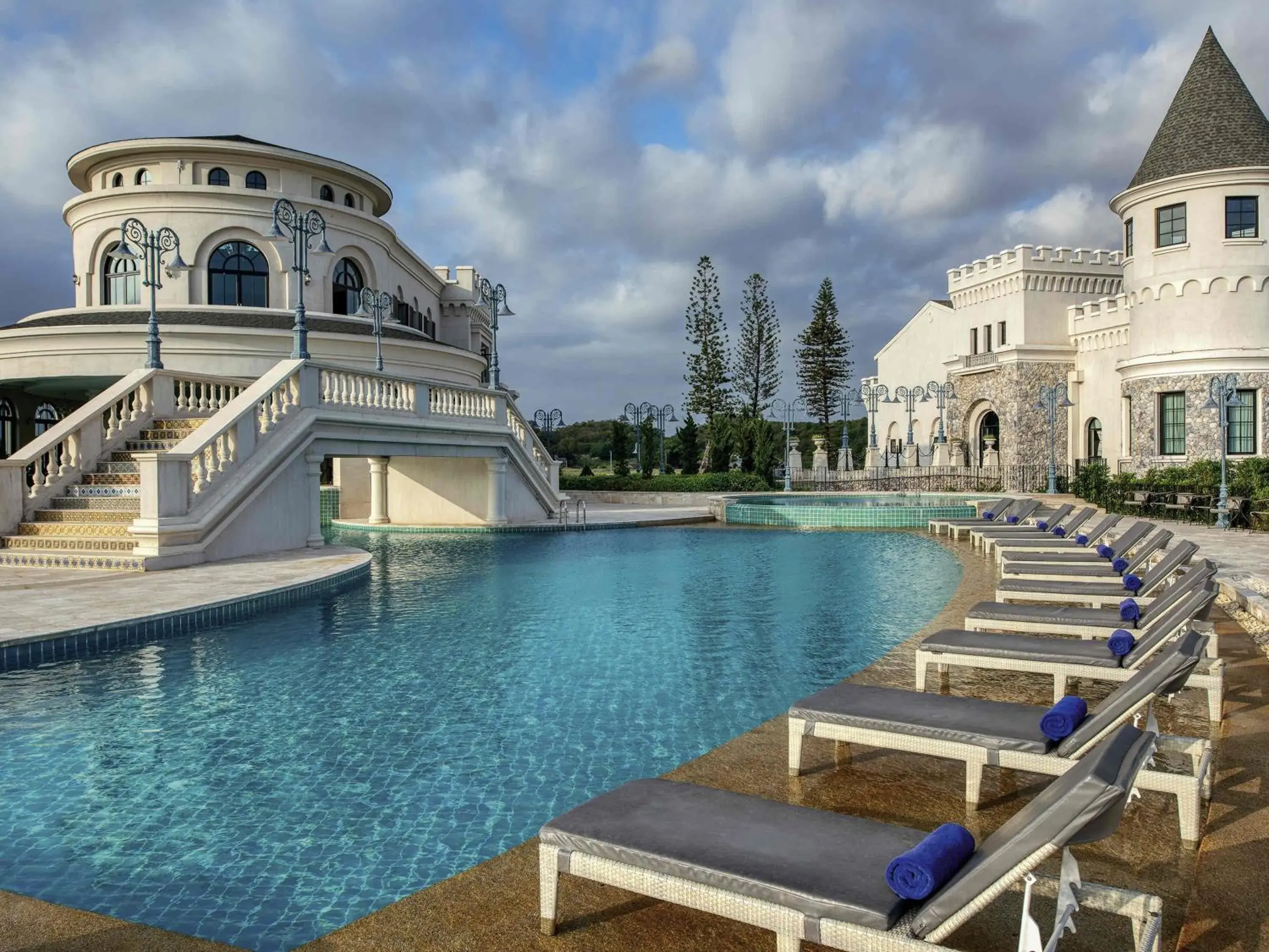 Pool view in Mövenpick Resort Khao Yai Pool view in Mövenpick Resort Khao Yai